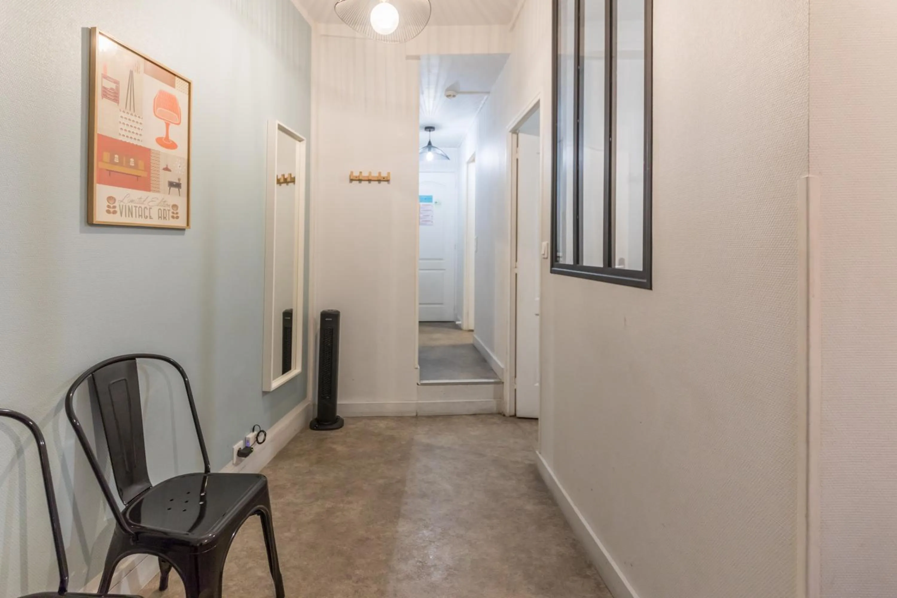 Photo of the whole room in WS Hôtel de Ville - Le Marais