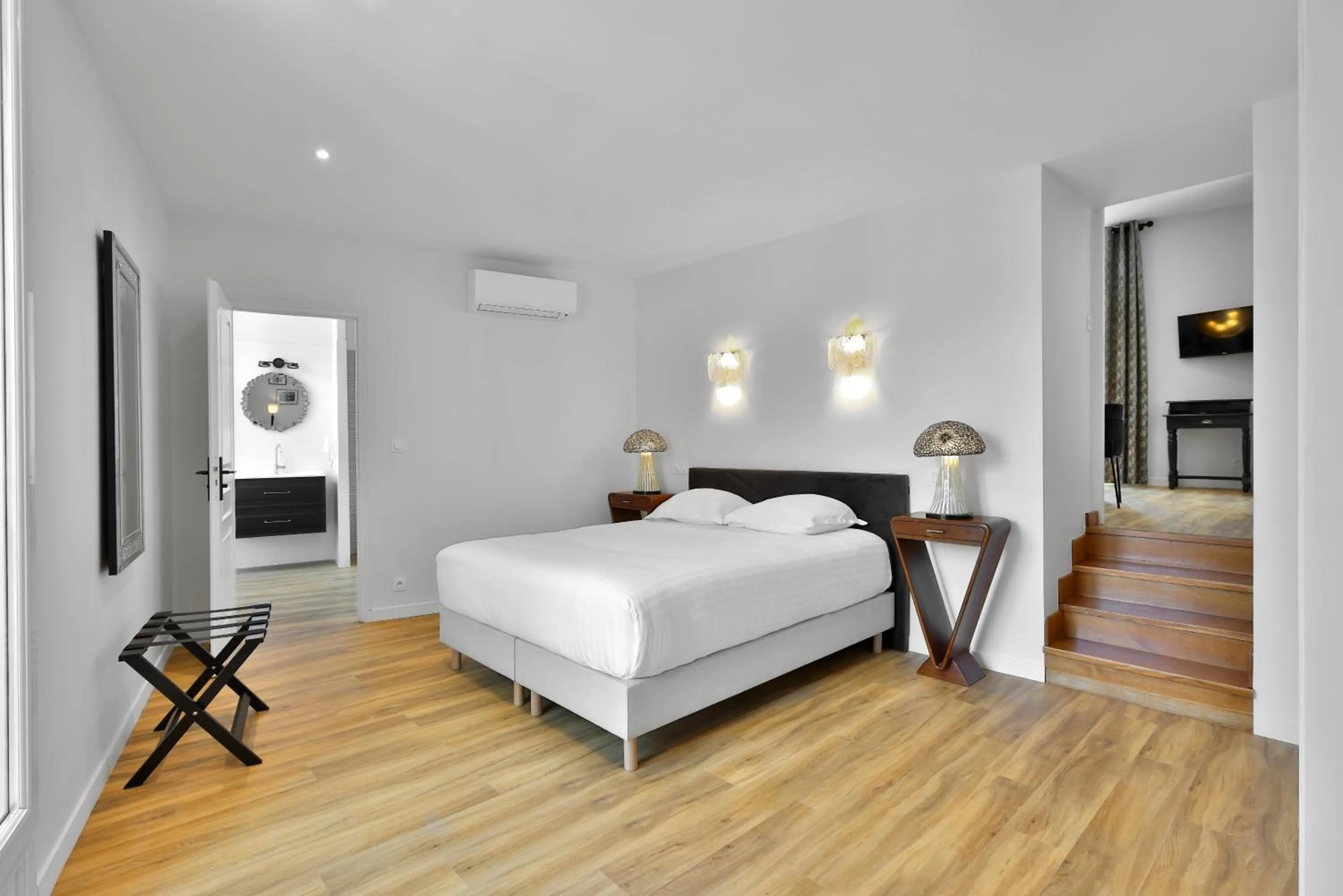 Photo of the whole room, Bed in La Villa des Consuls - Gîte de tourisme de charme