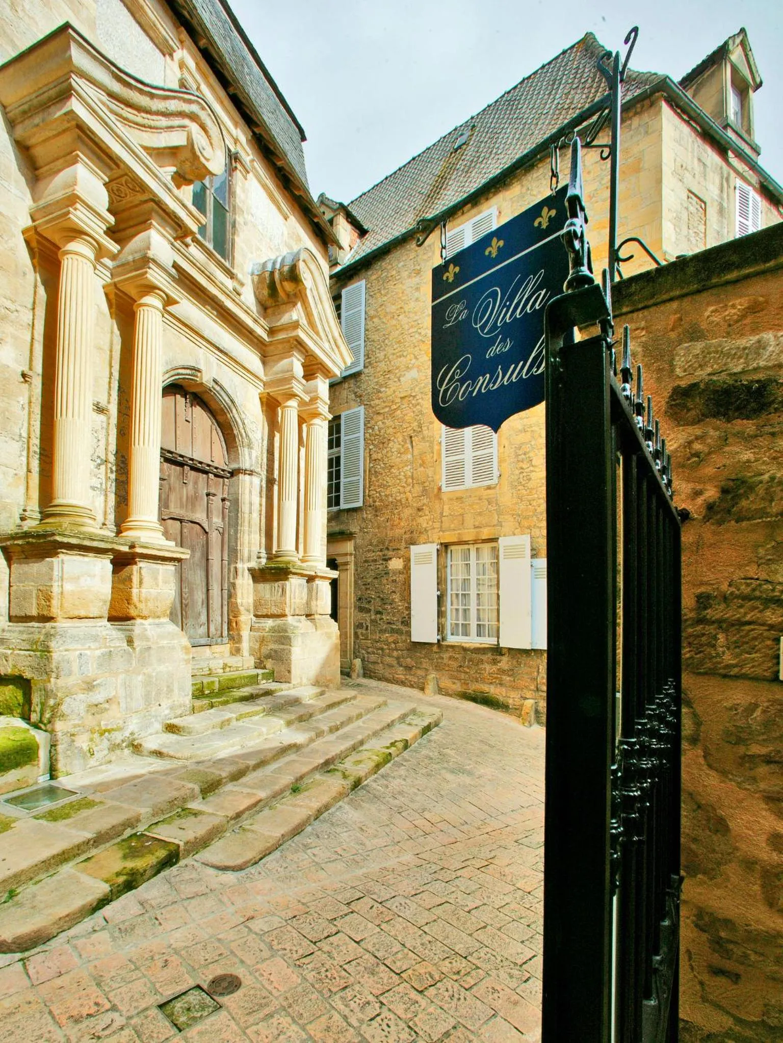 Facade/entrance in La Villa des Consuls - Gîte de tourisme de charme