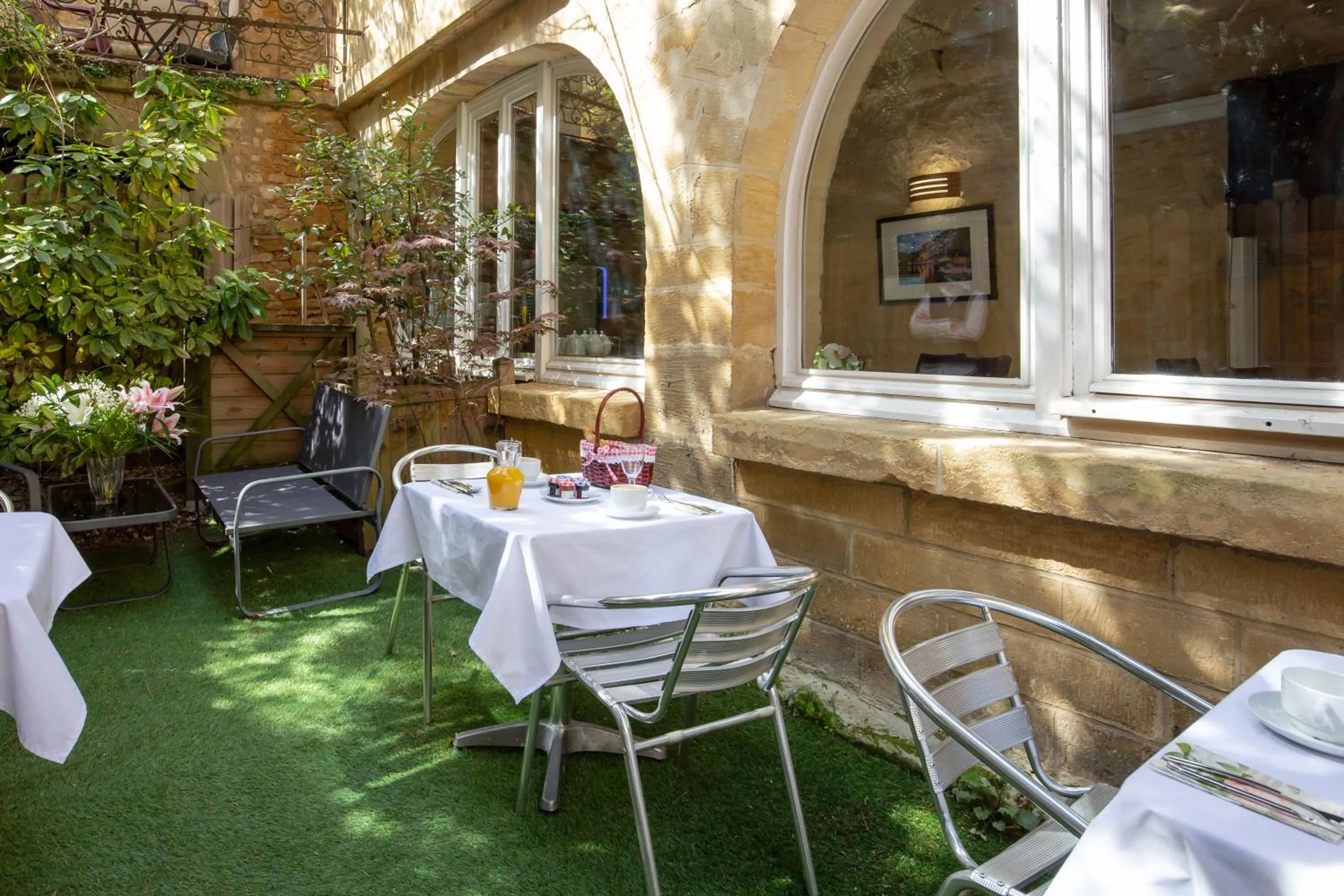 Patio in La Villa des Consuls - Gîte de tourisme de charme