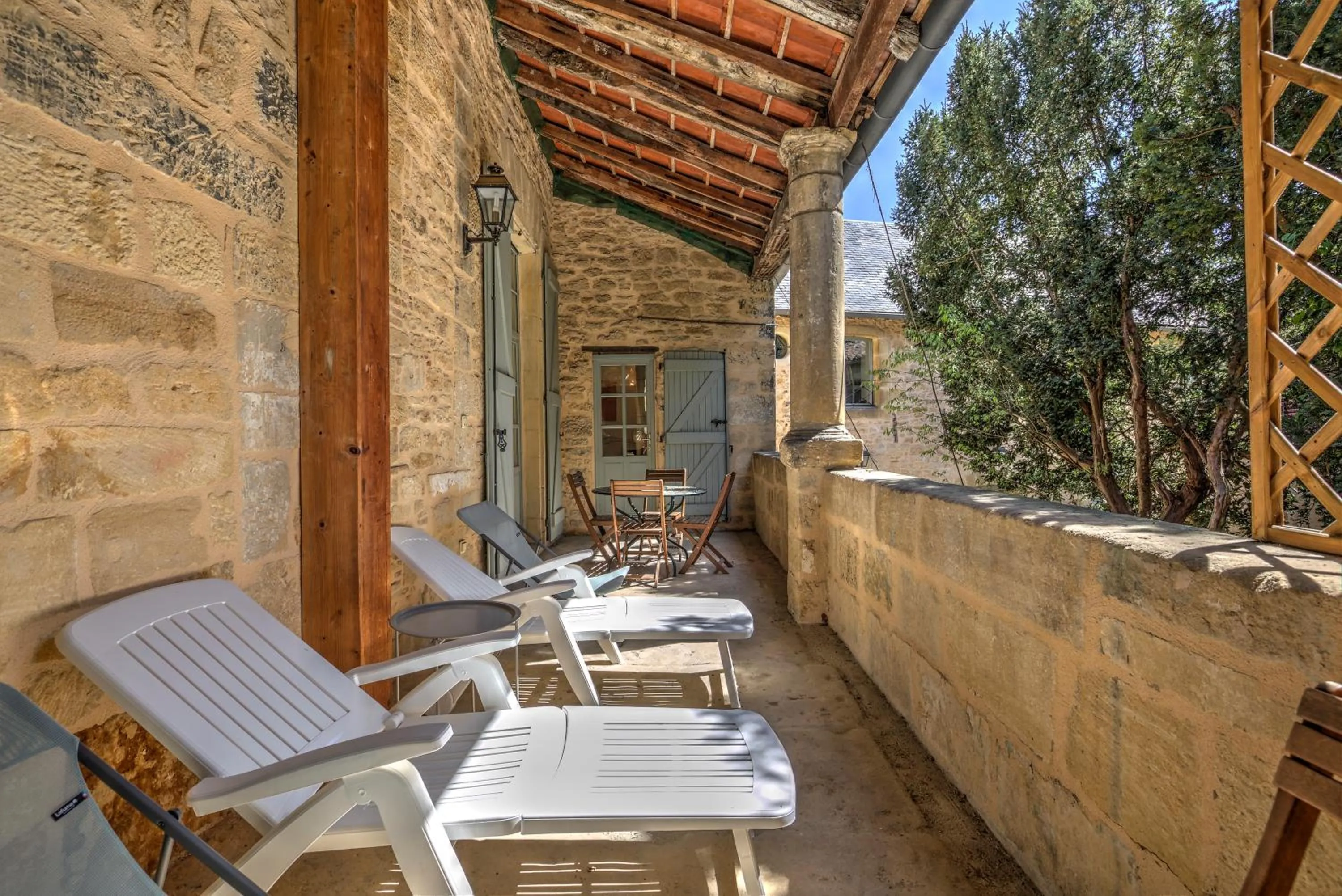 Patio in La Villa des Consuls - Gîte de tourisme de charme
