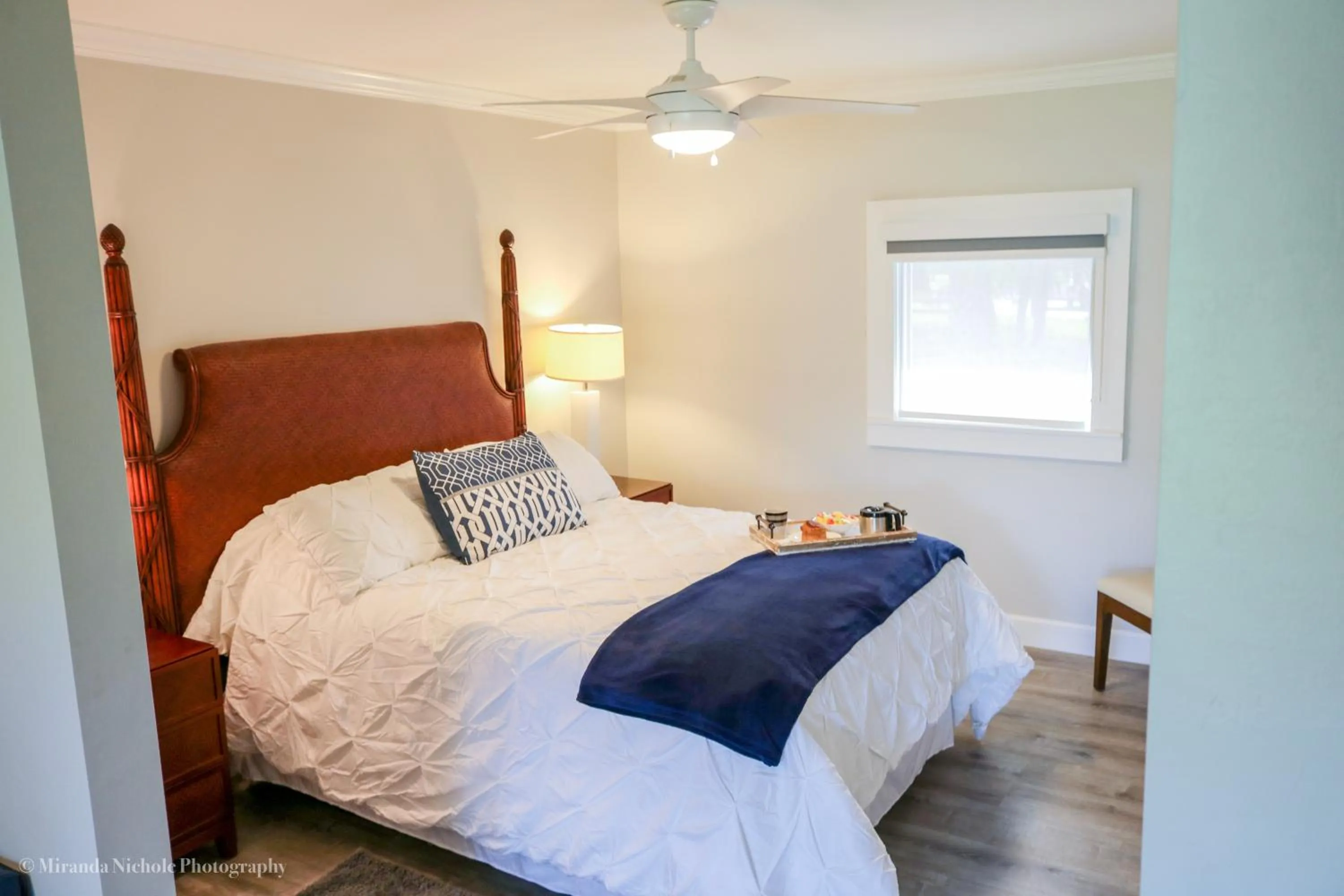 Bed in The Rivers Edge Motel