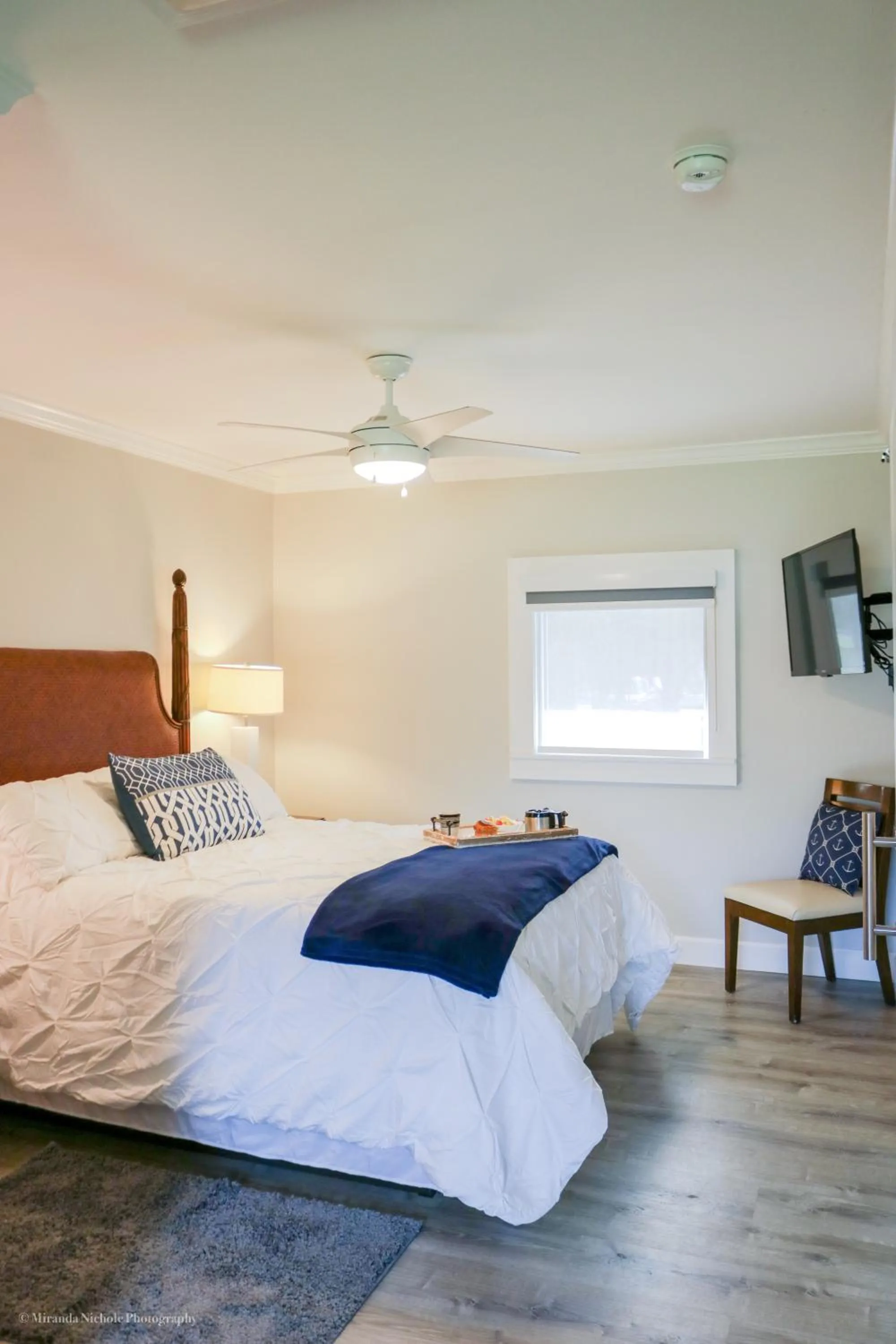 Bed in The Rivers Edge Motel