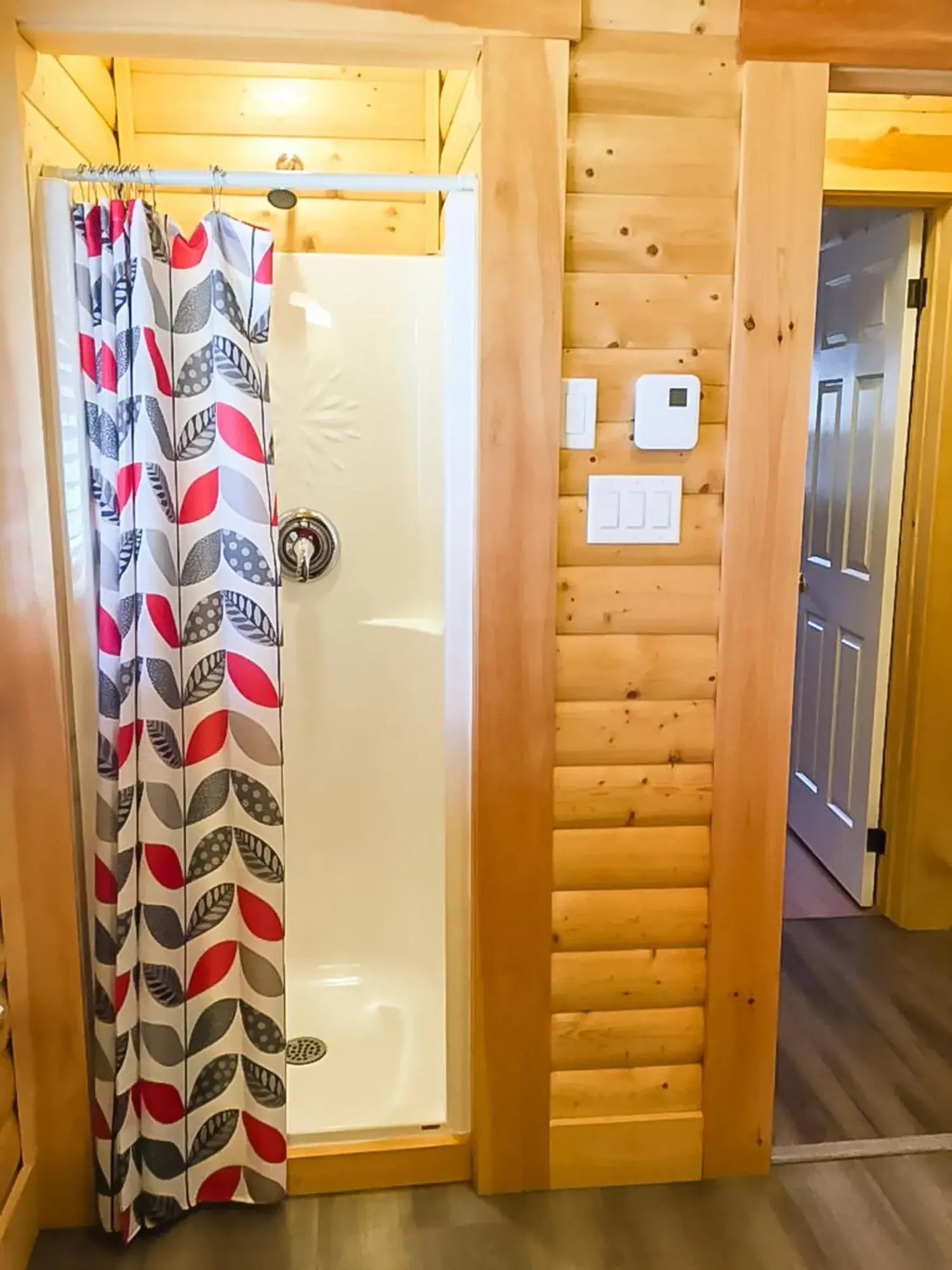 Two-Bedroom Chalet in Hillside Cottages Two-Bedroom Chalet in Hillside Cottages