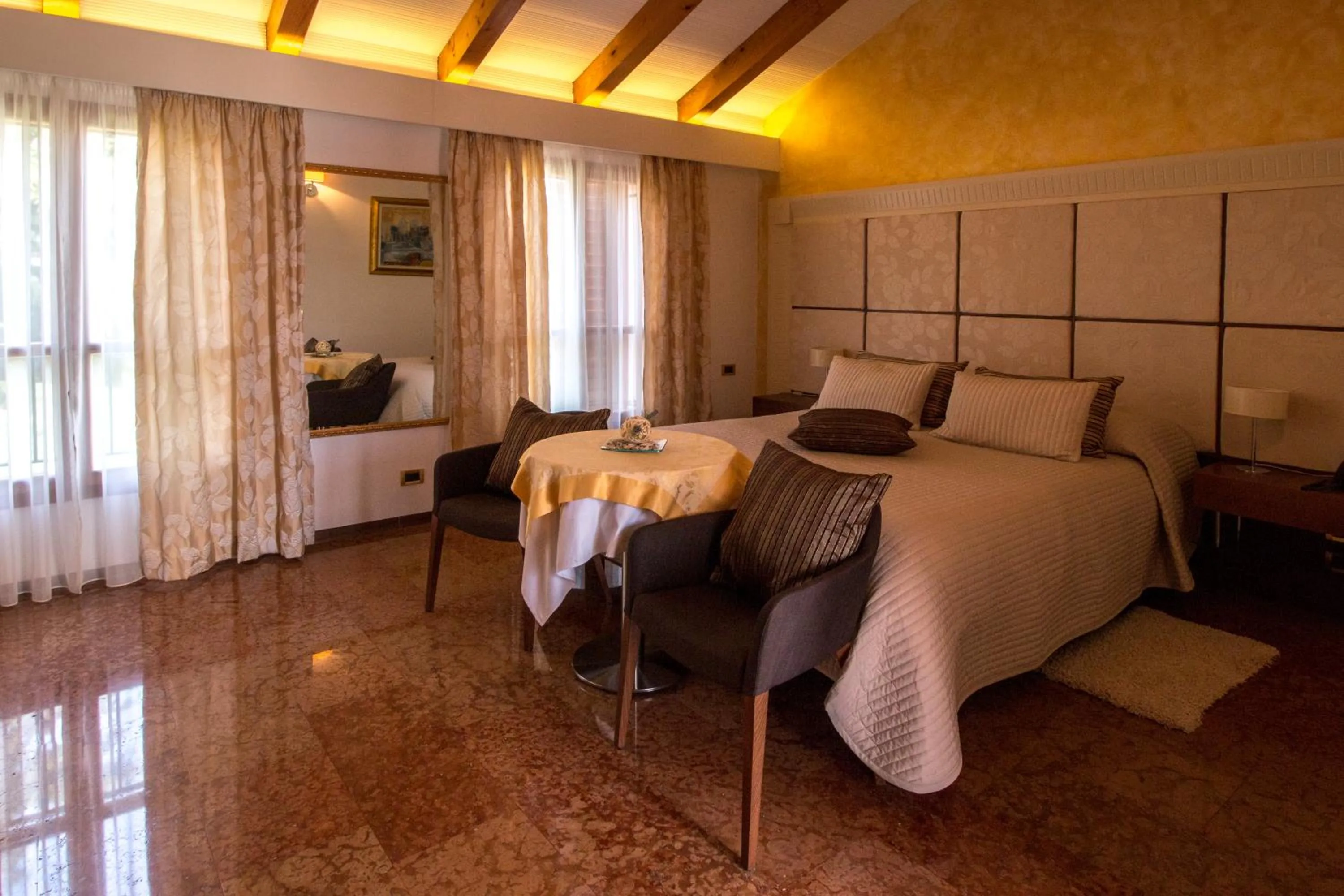 Photo of the whole room, Bed in Hotel Cittar