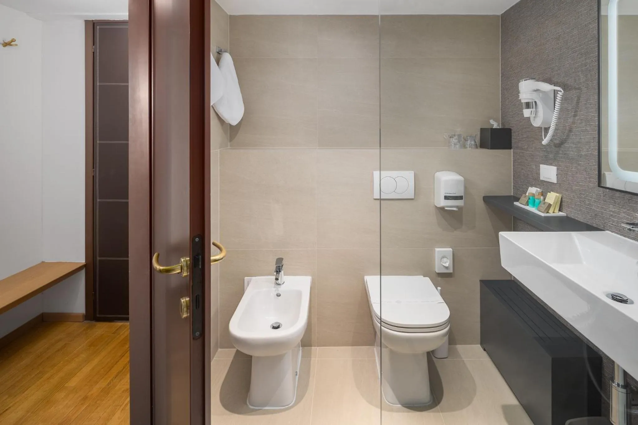 Toilet in Hotel Cittar