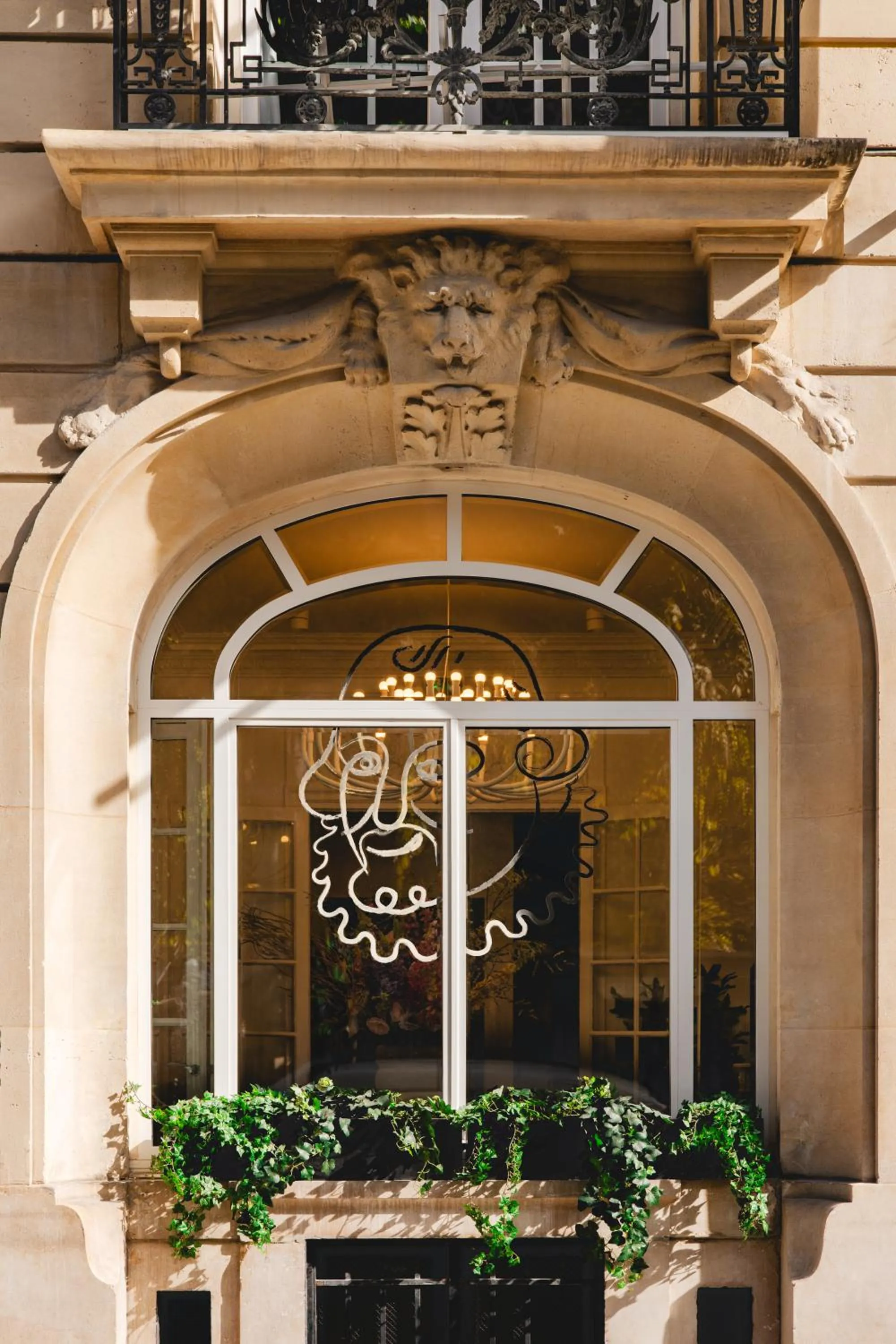 Property building in Solly Hôtel Paris