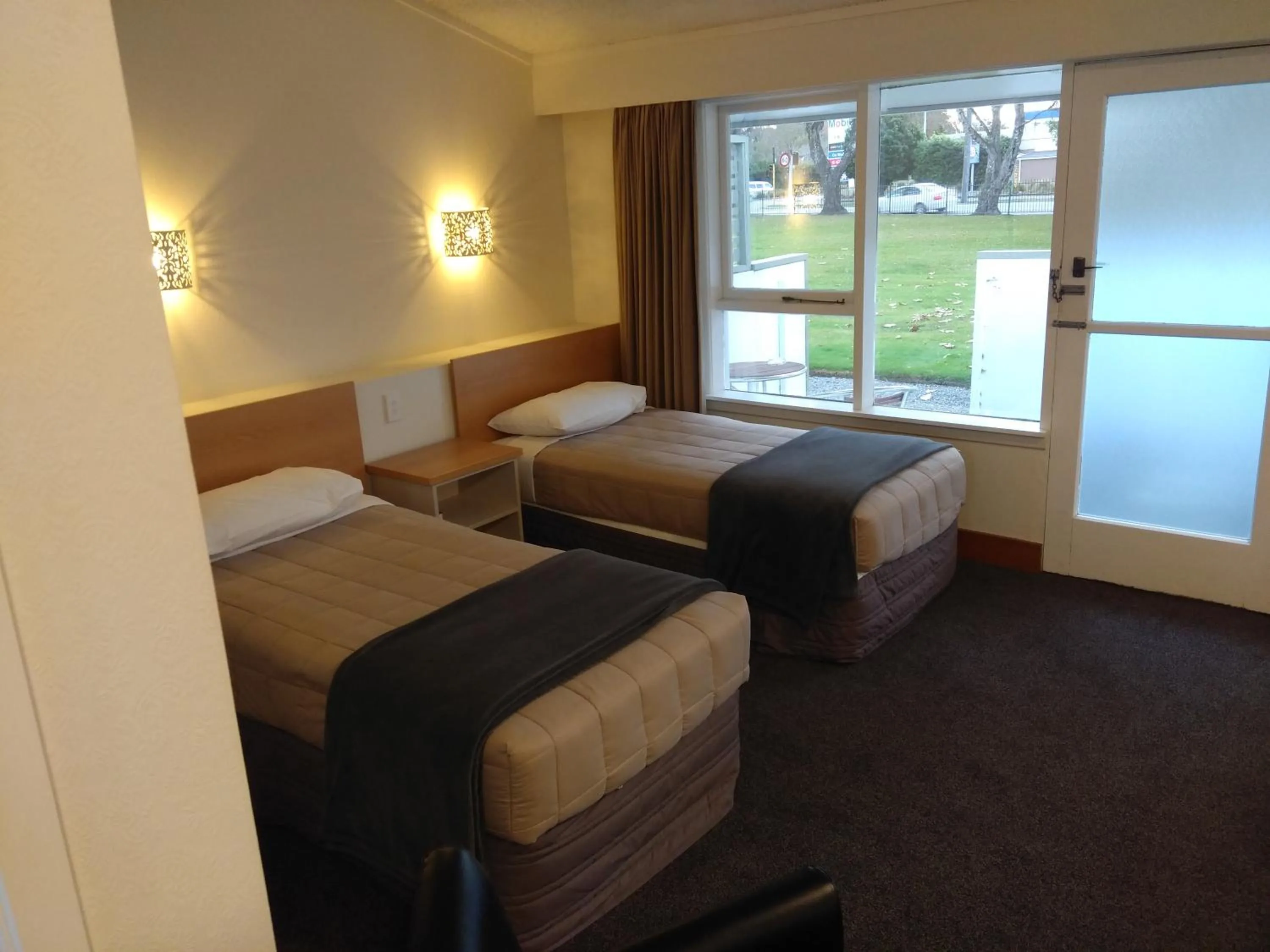 Bed in The Redwood Hotel