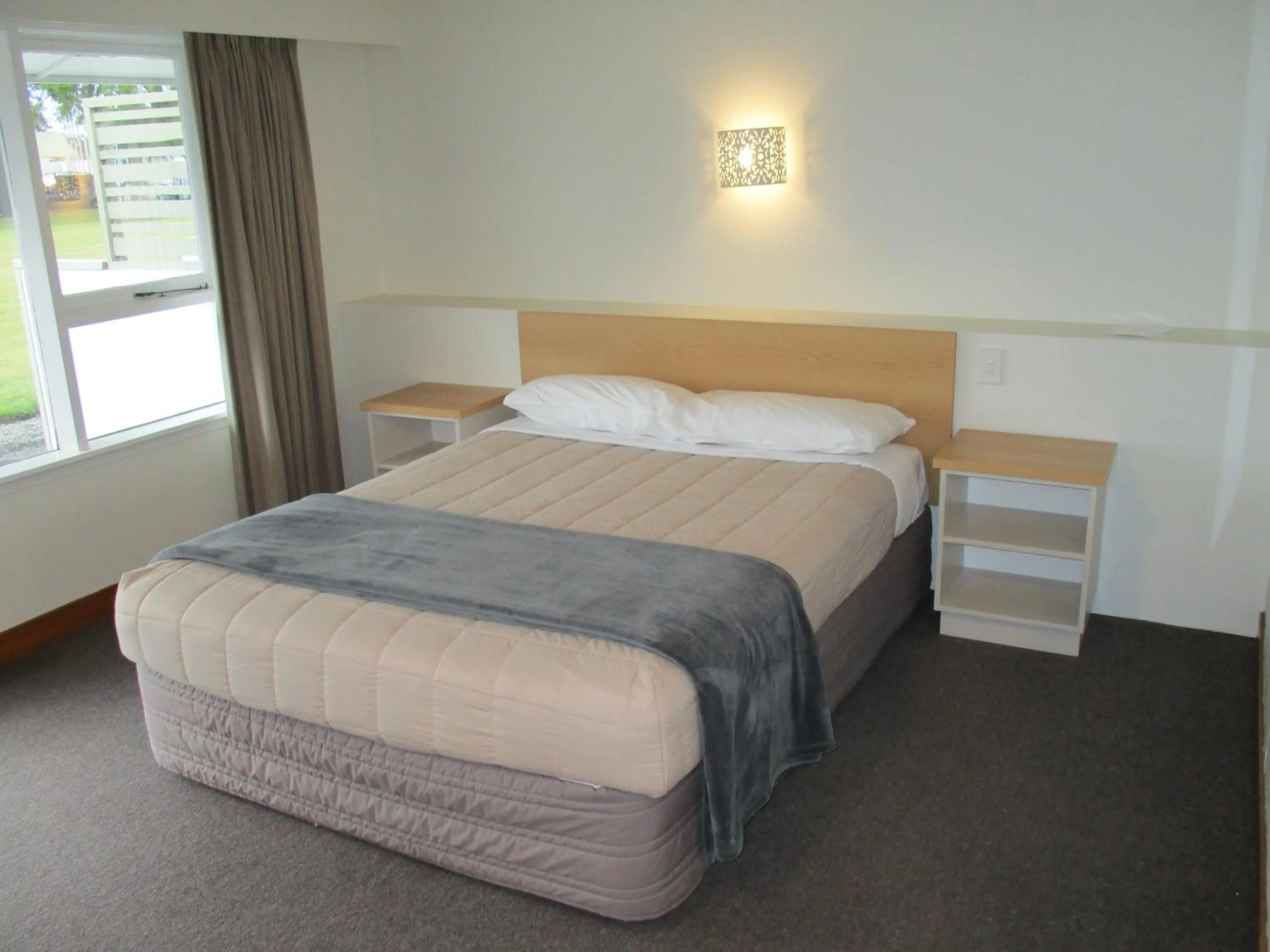 Bed in The Redwood Hotel