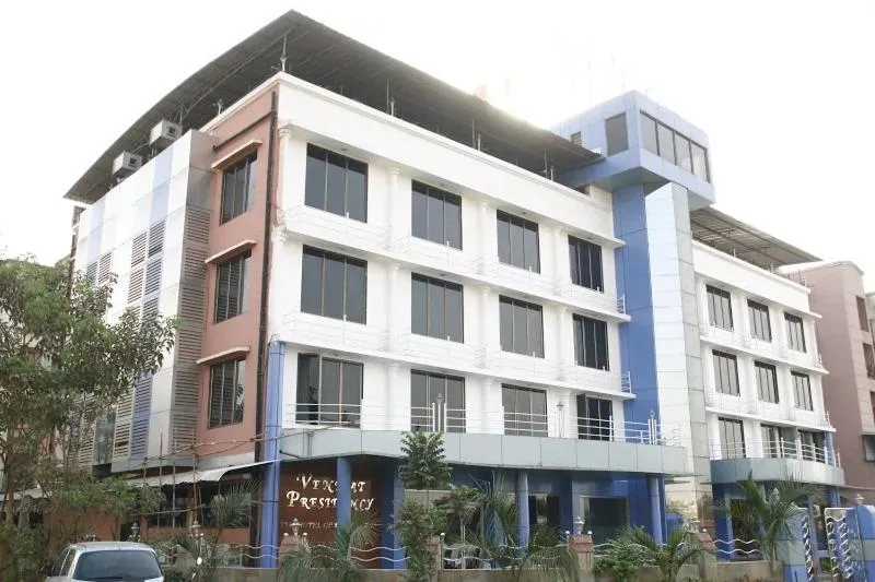 Facade/entrance in Venkat Presidency