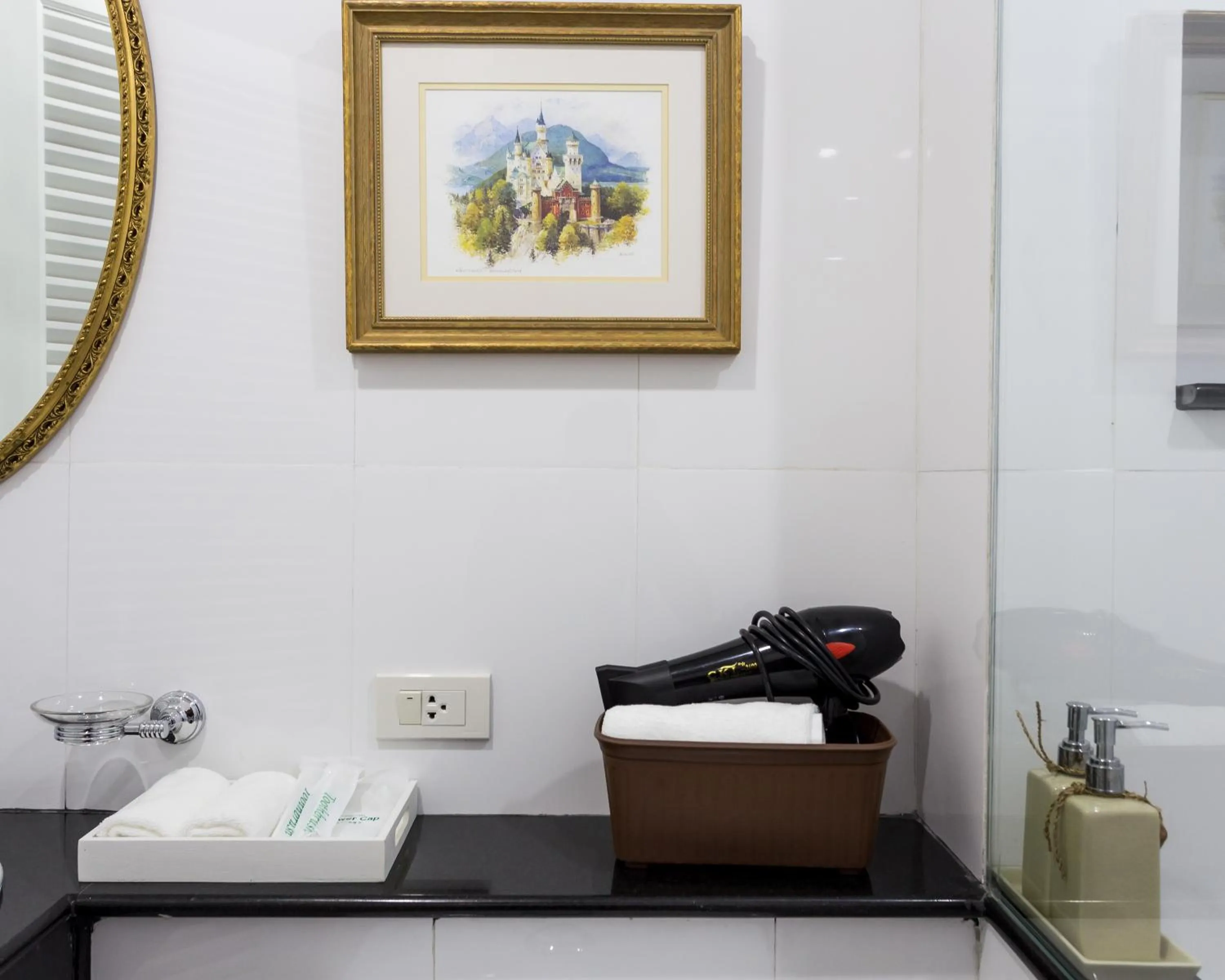 Toilet in The Lek Aree