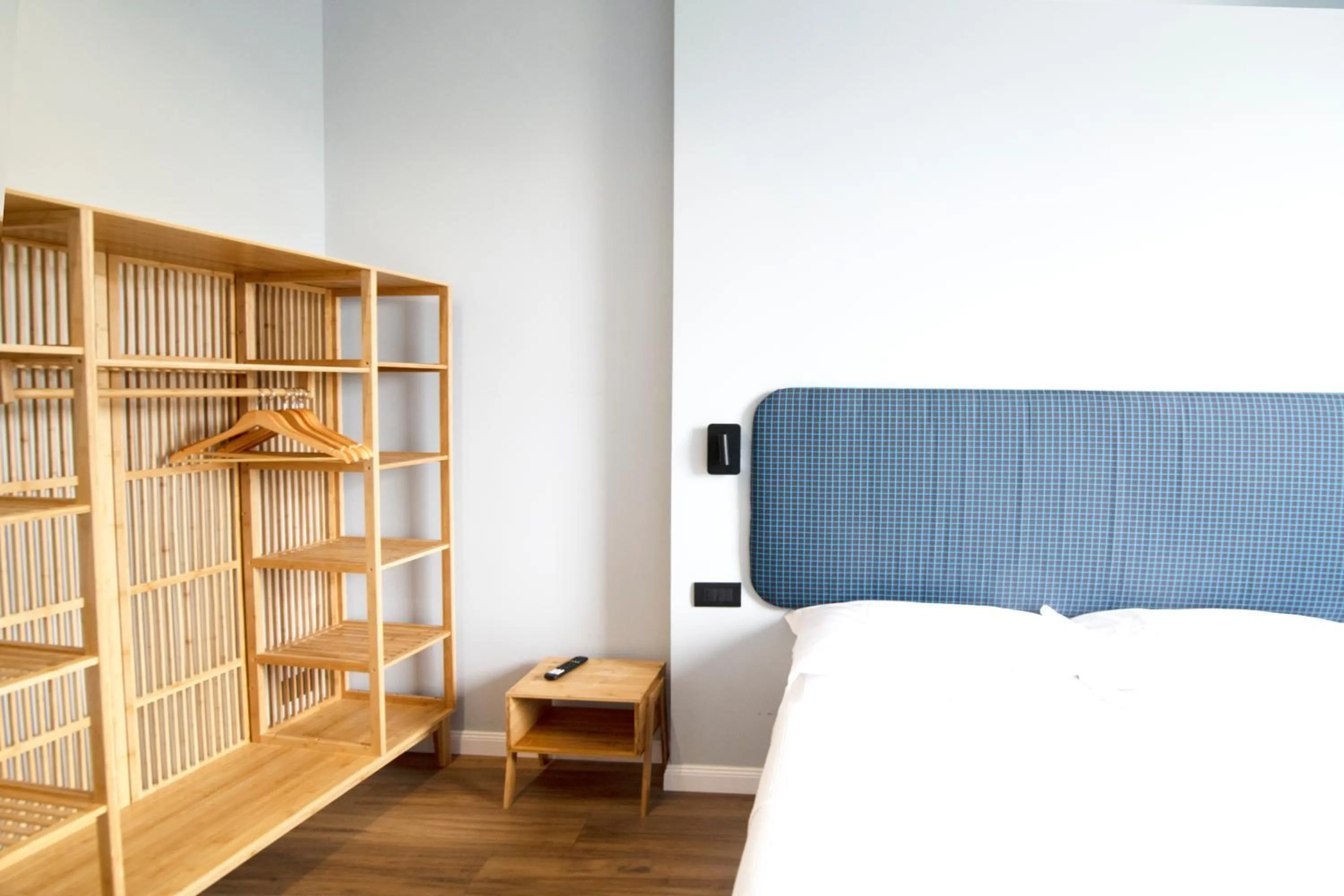 Photo of the whole room, Bed in Albium Hotel