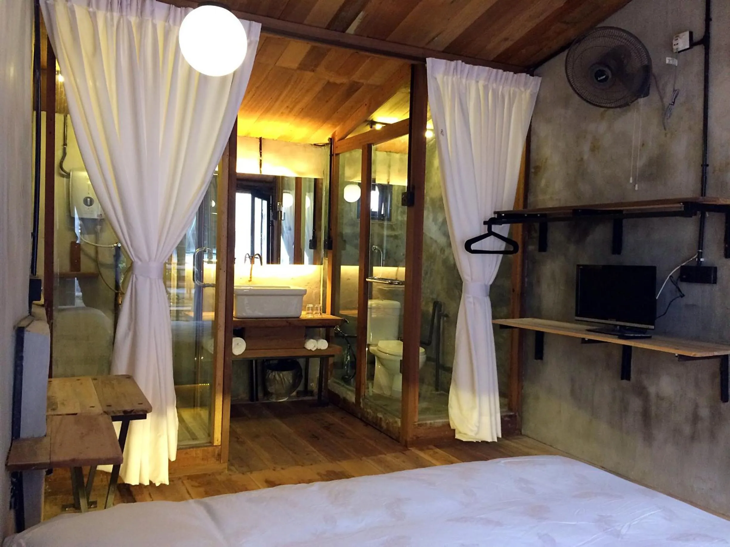 Bathroom, Bed in Rimba Hang Kasturi Villa