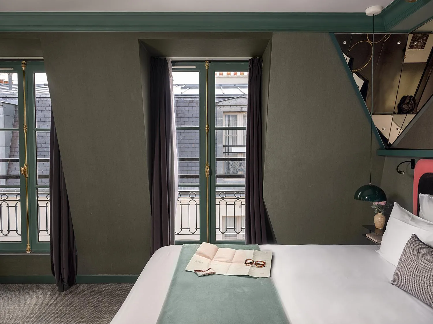 Photo of the whole room, Bed in Bob Hotel