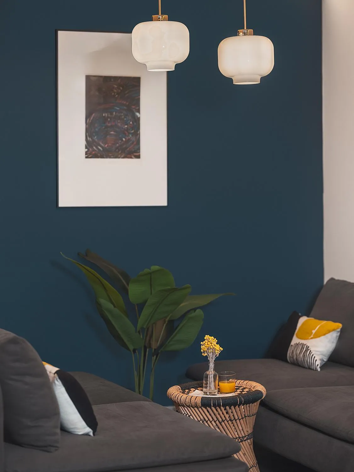 Seating area in Bob Hotel