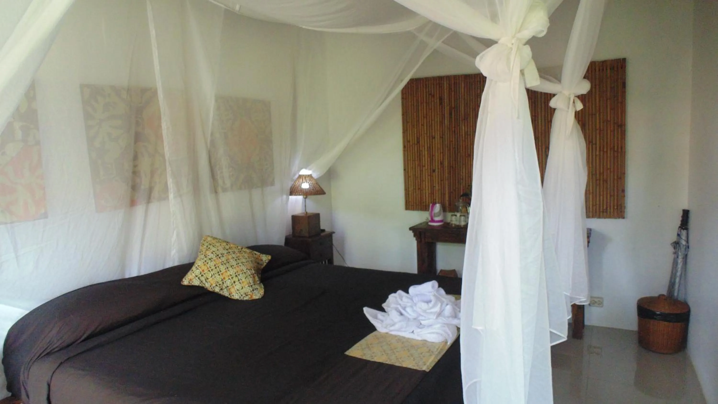 Bed in Bali Mountain Retreat