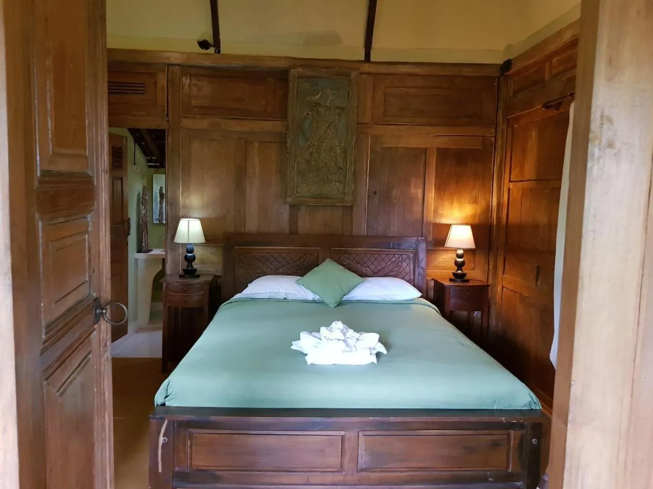 Bed in Bali Mountain Retreat