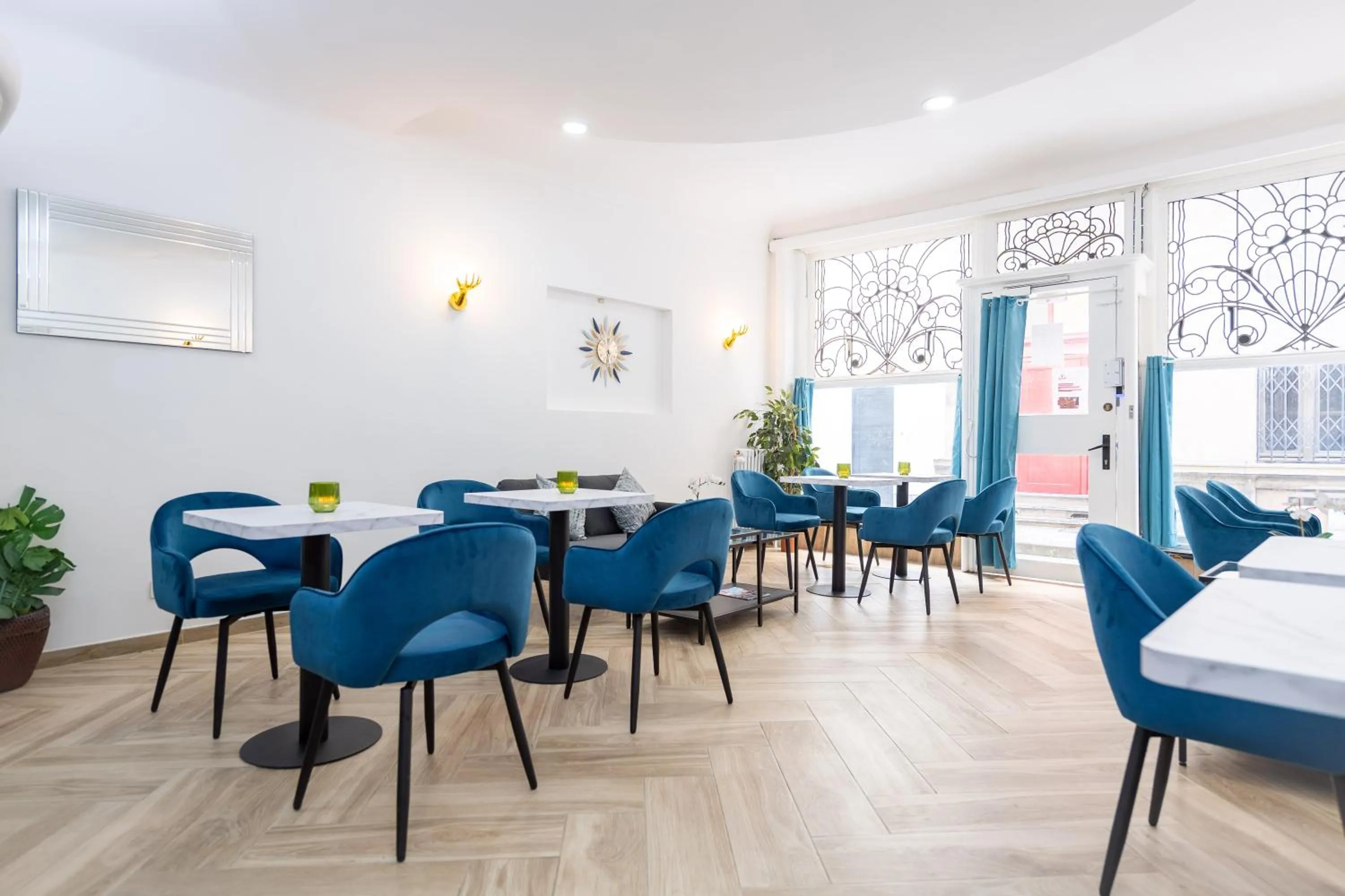 Seating area in Hotel Le Grand Colombier