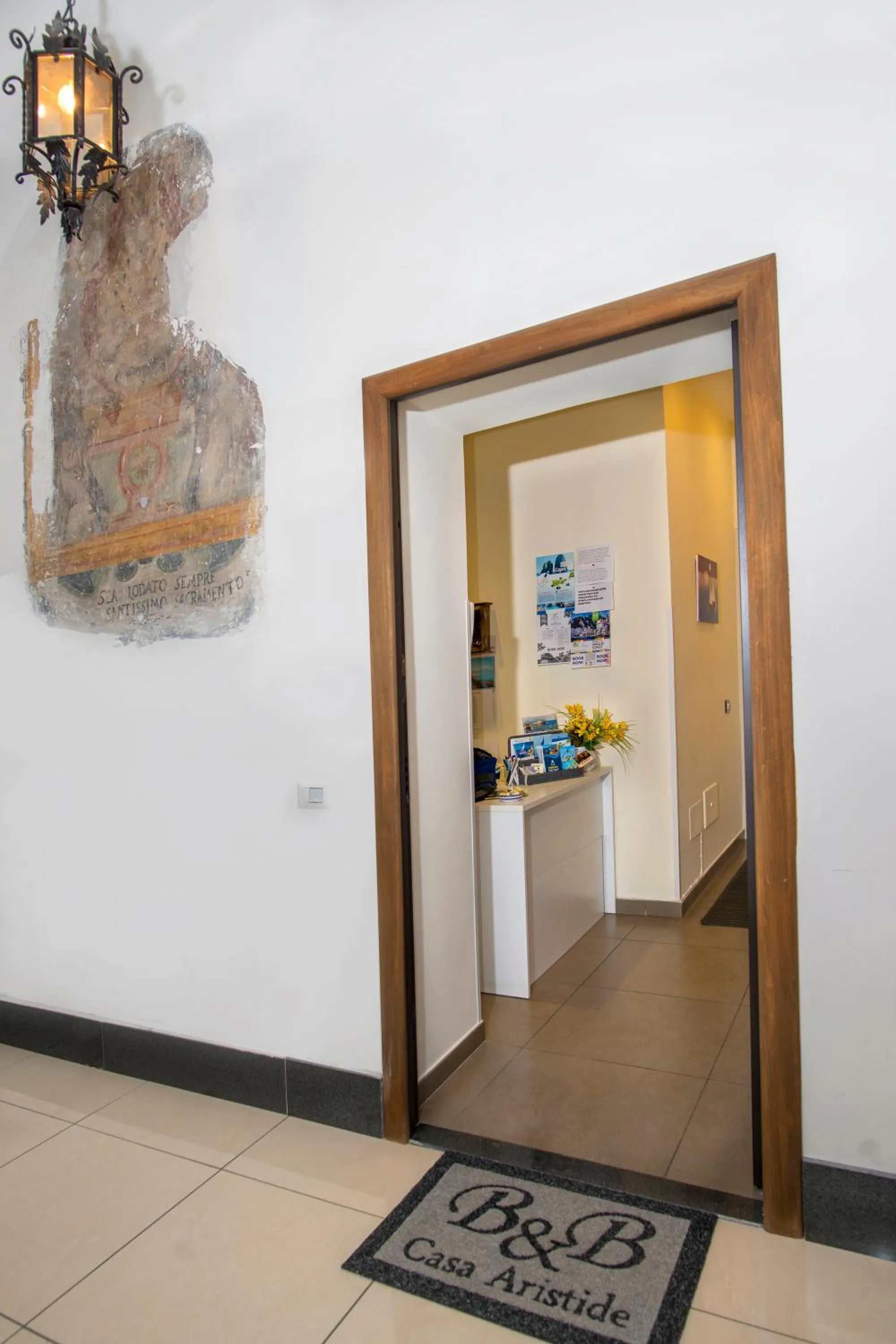 Facade/entrance in Casa Aristide