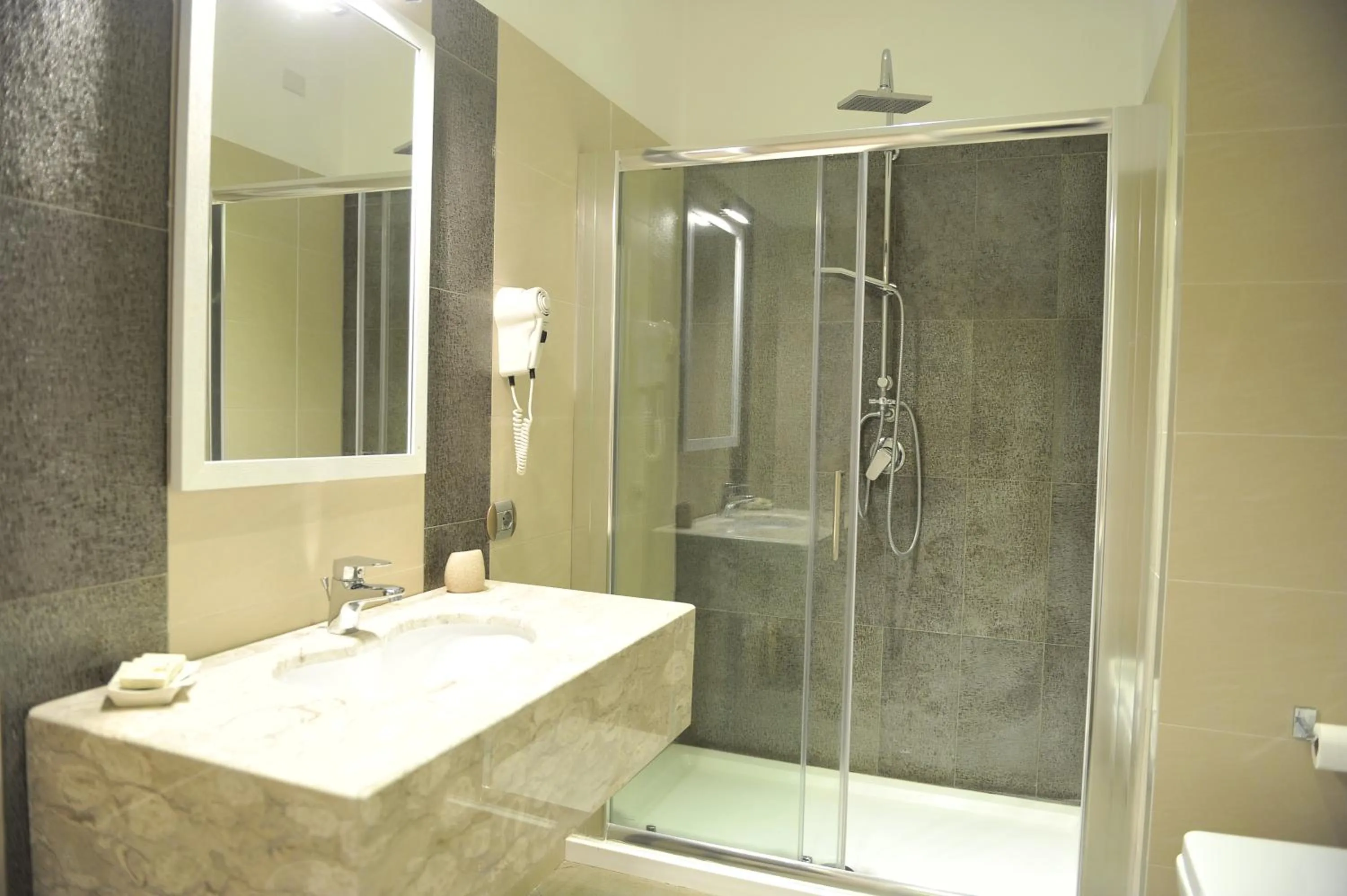 Shower in Casa Aristide