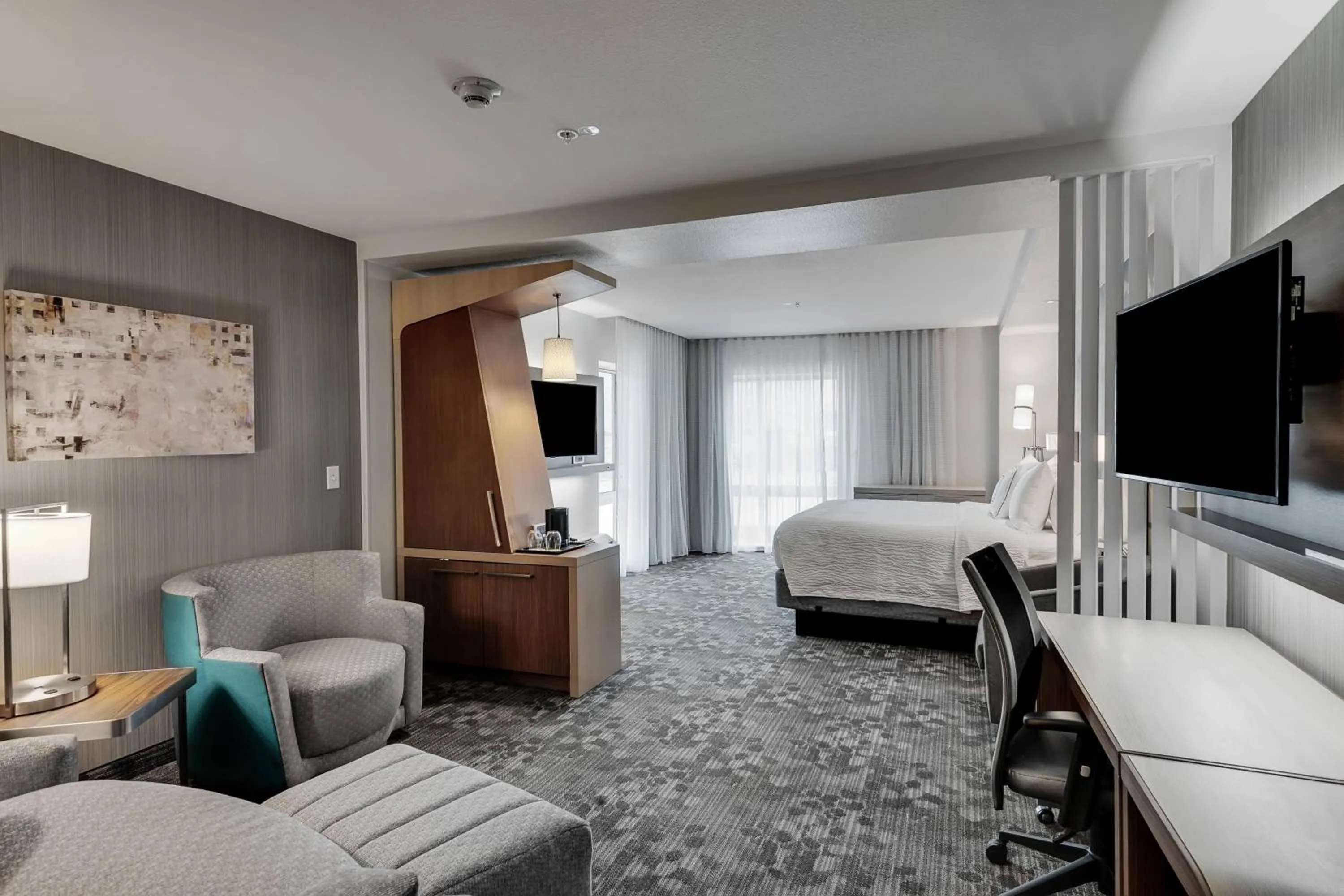 Living room, Bed in Courtyard by Marriott Ardmore