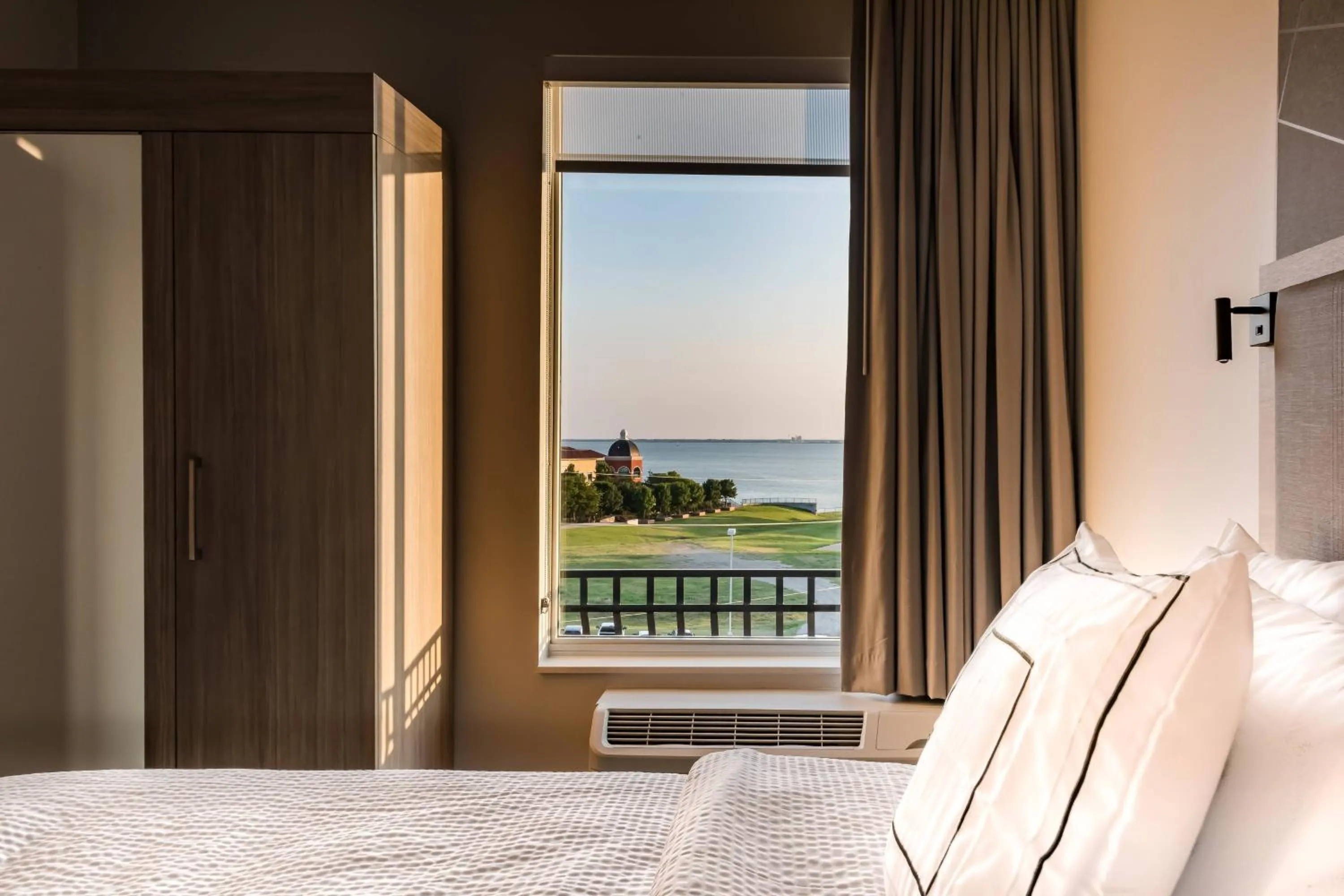 Photo of the whole room, Bed in SpringHill Suites by Marriott Dallas Rockwall