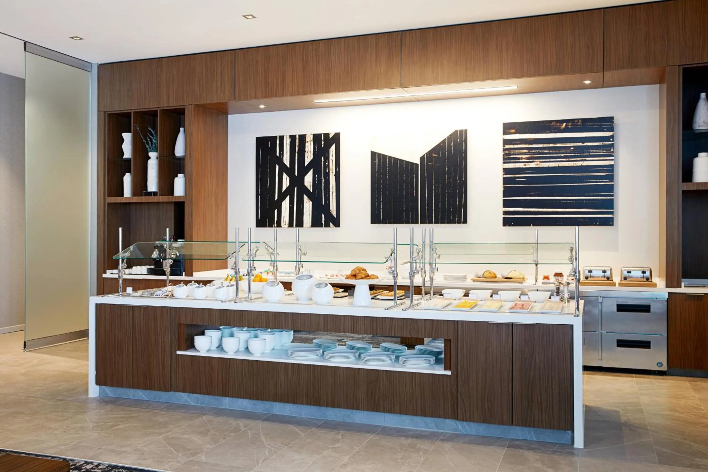 Kitchen or kitchenette in AC Hotel by Marriott Raleigh North Hills