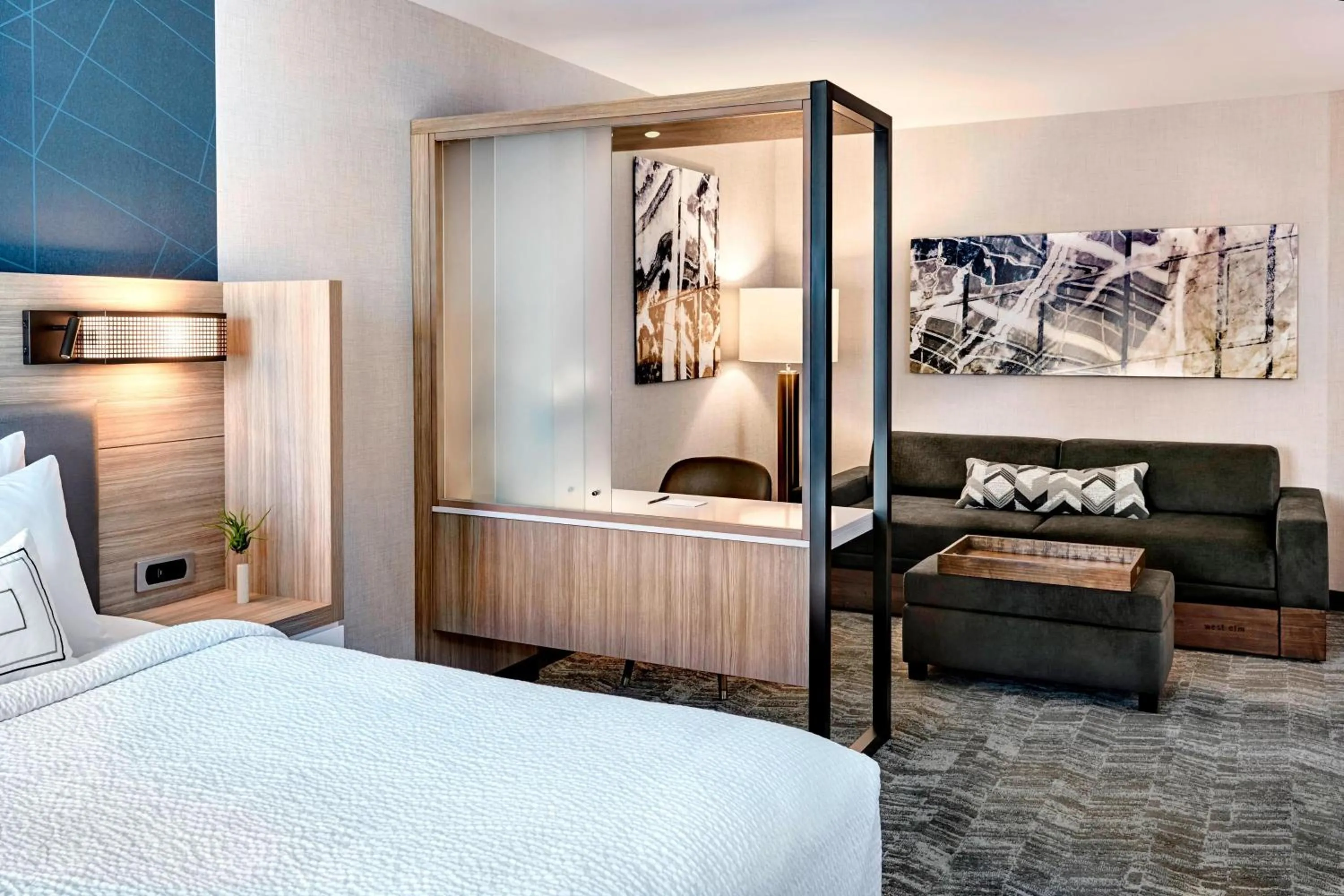 Photo of the whole room, Bed in SpringHill Suites by Marriott Huntington Beach Orange County