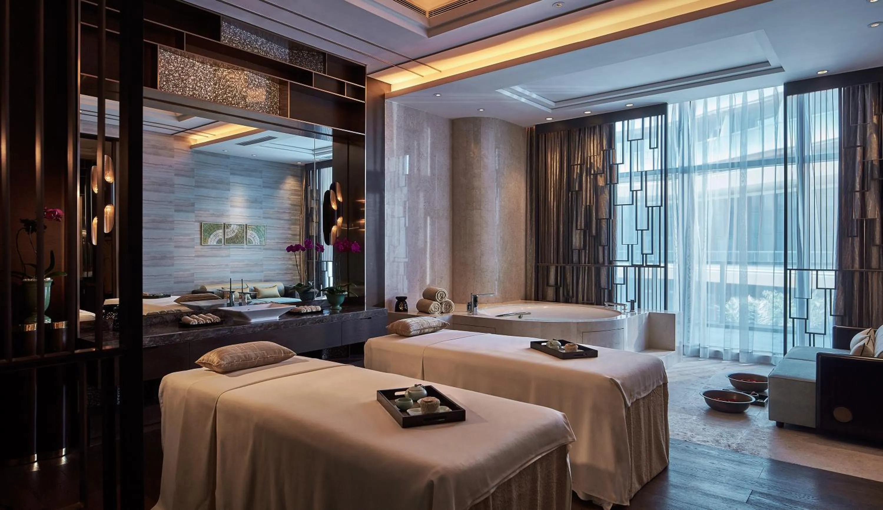 Spa and wellness centre/facilities, Bed in The Ritz-Carlton, Haikou