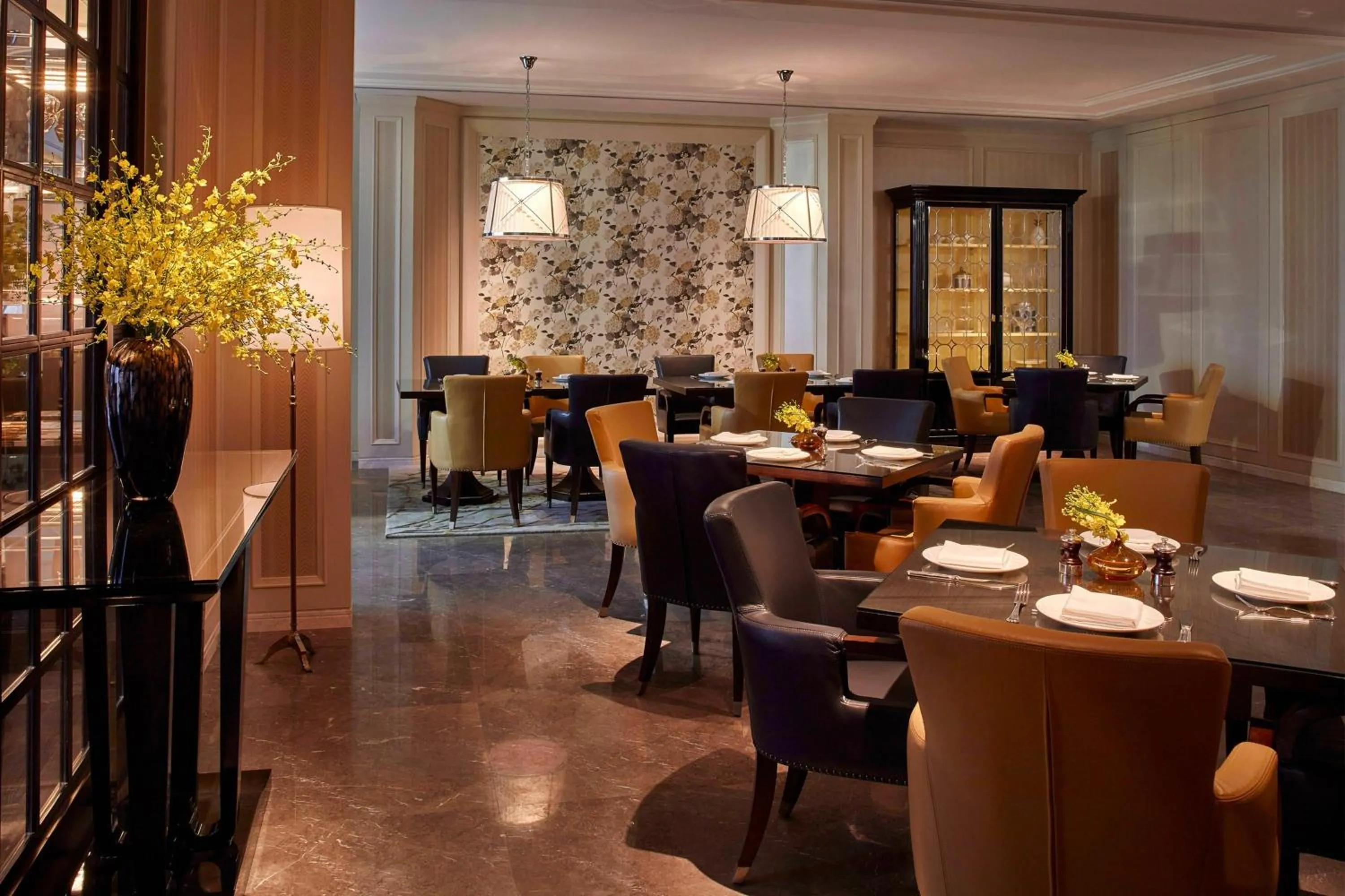 Lounge or bar in The Ritz-Carlton, Haikou
