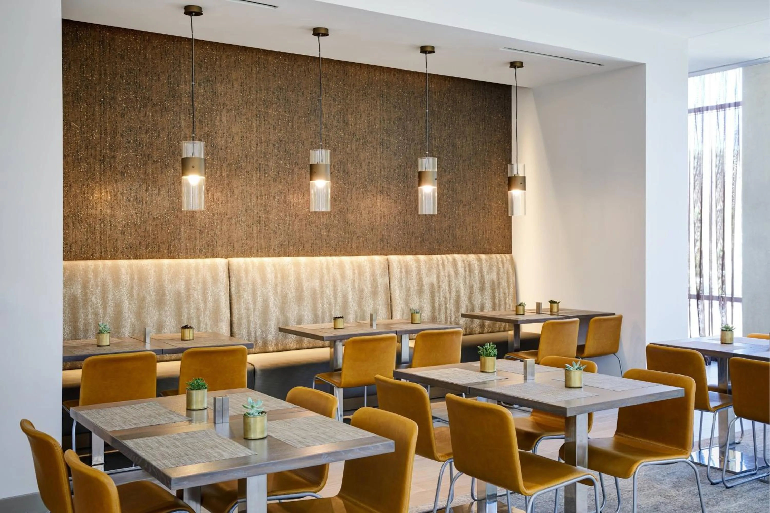 Kitchen or kitchenette in AC Hotel by Marriott Irvine