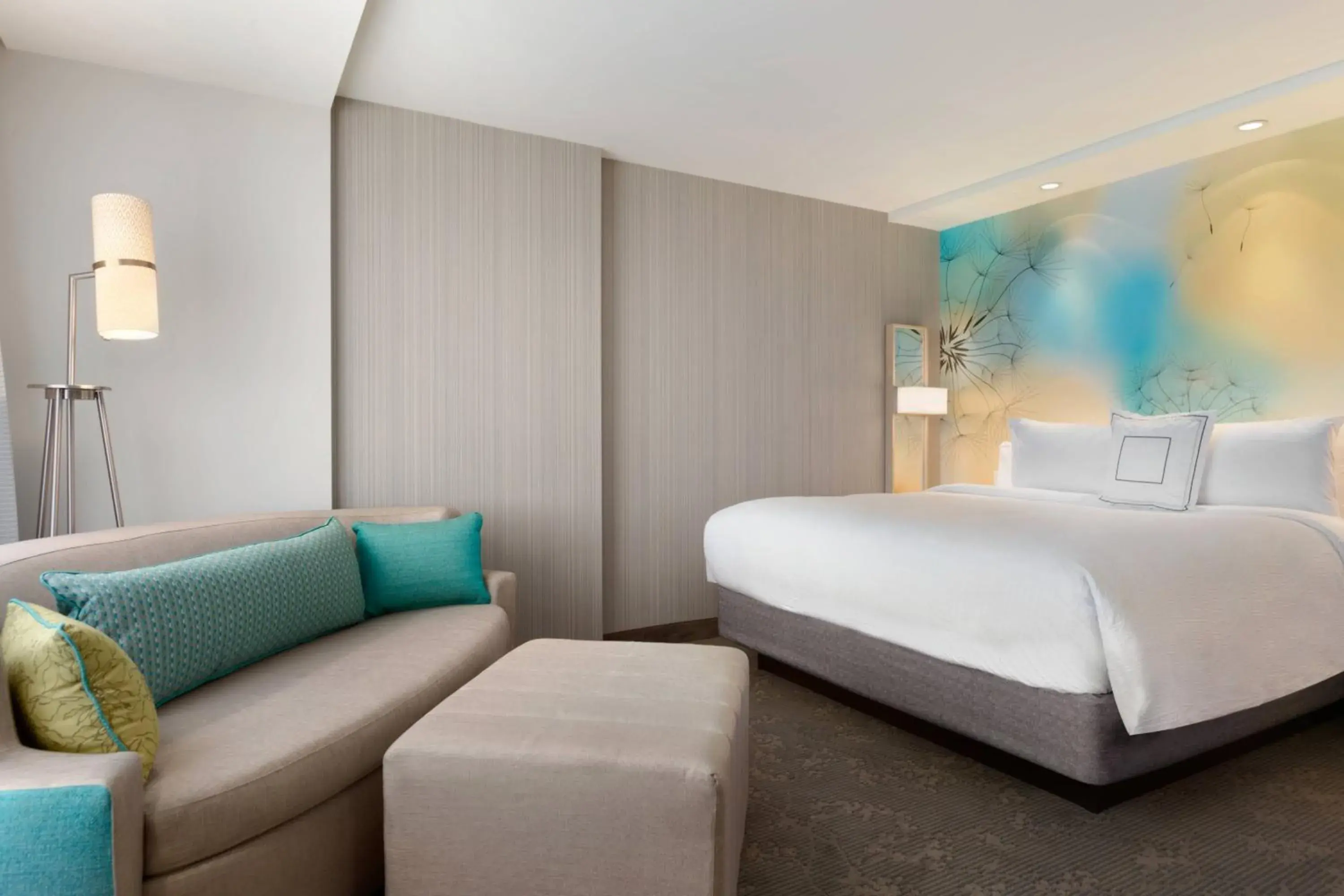 King Room with Sofa Bed in Courtyard by Marriott Toronto Mississauga/West King Room with Sofa Bed in Courtyard by Marriott Toronto Mississauga/West