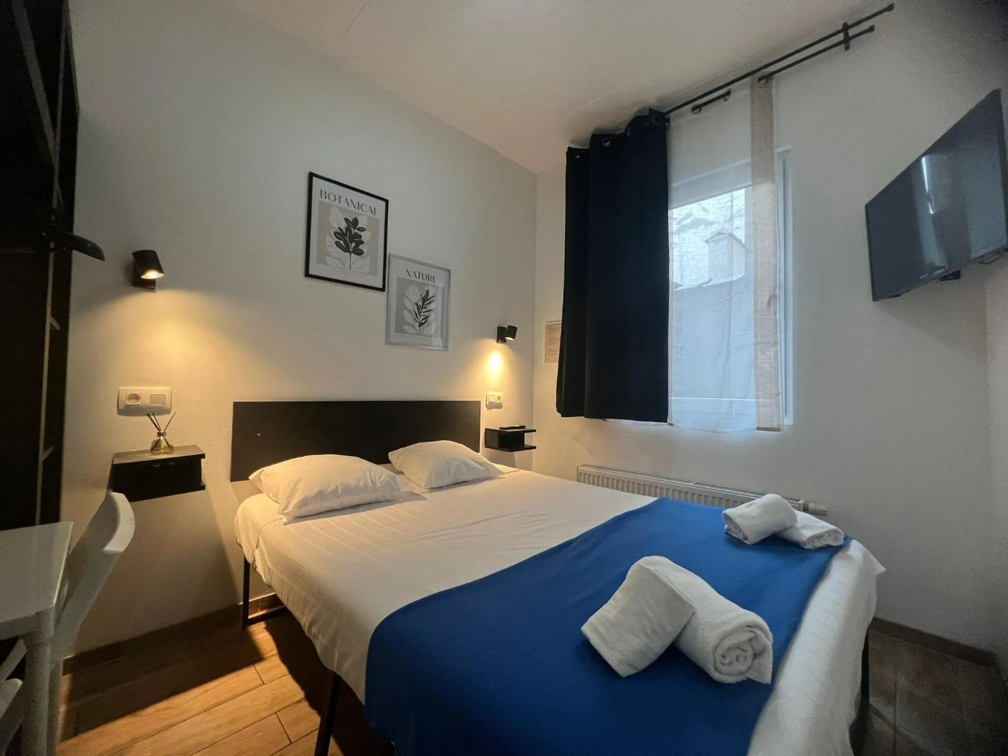 Bed in Hotel Abberdeen