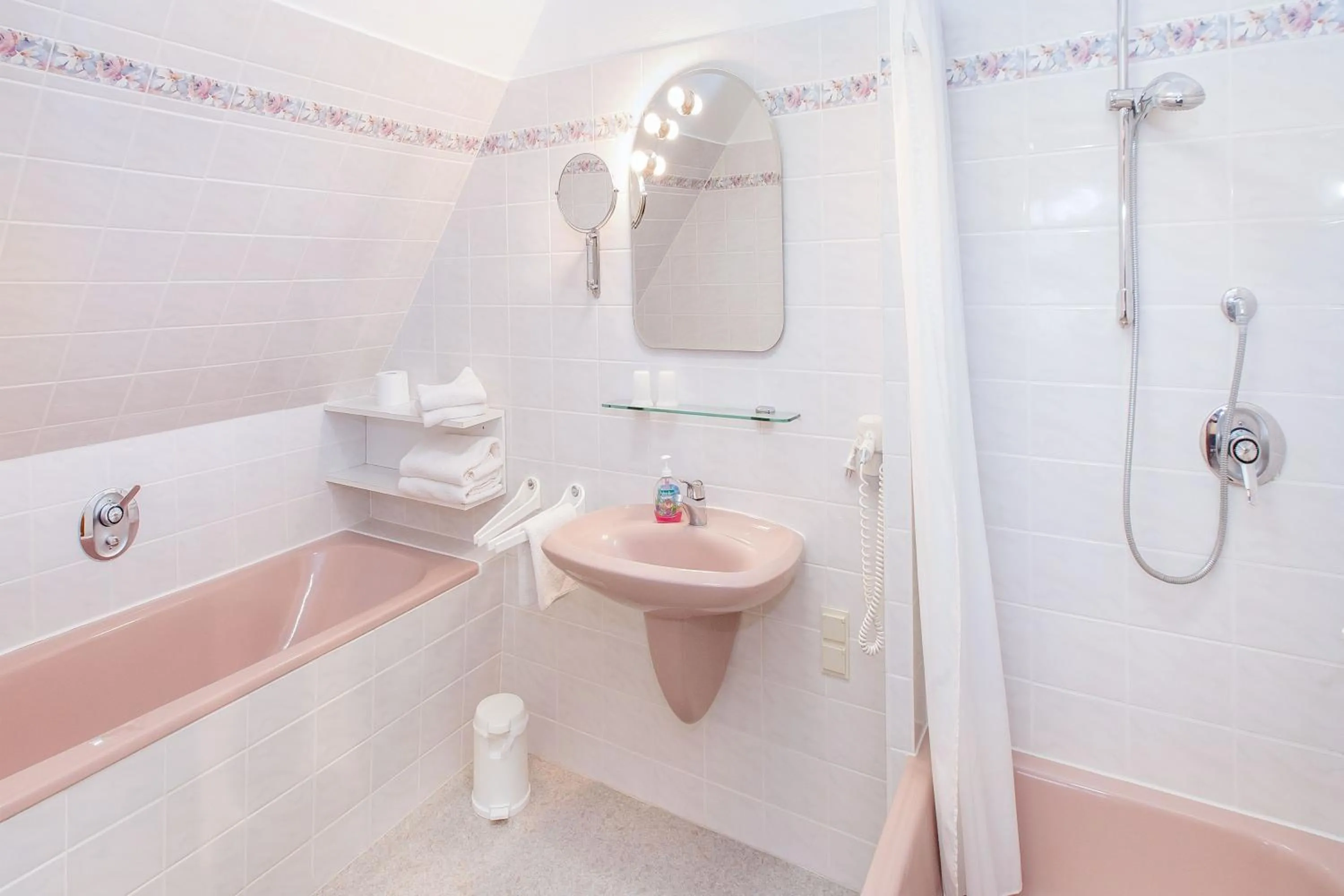 Shower in Hof Brooks