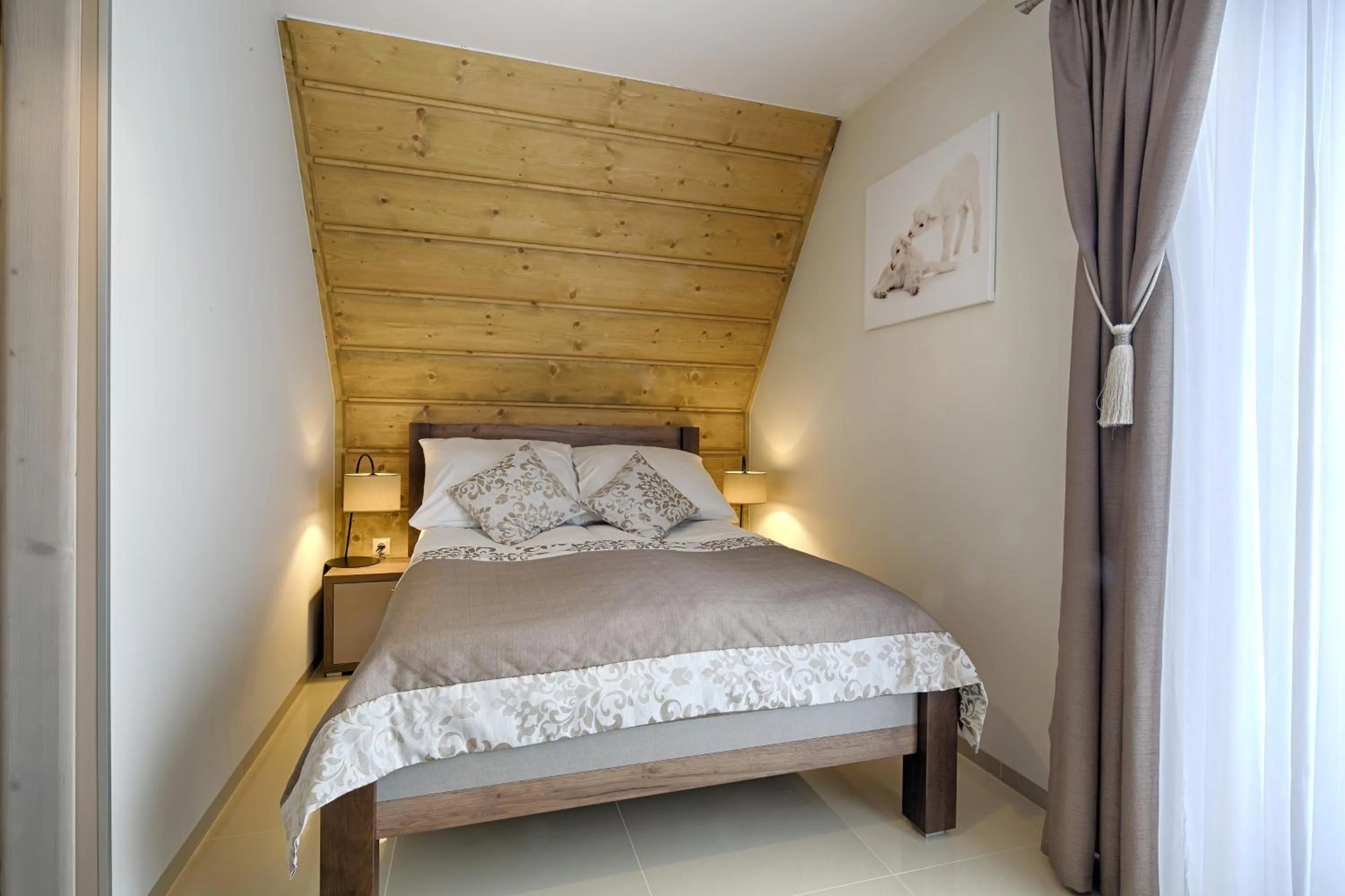 Bed in Gordonówka Residence & SPA- sauna i jacuzzi-przeżyj niezapomniany pobyt