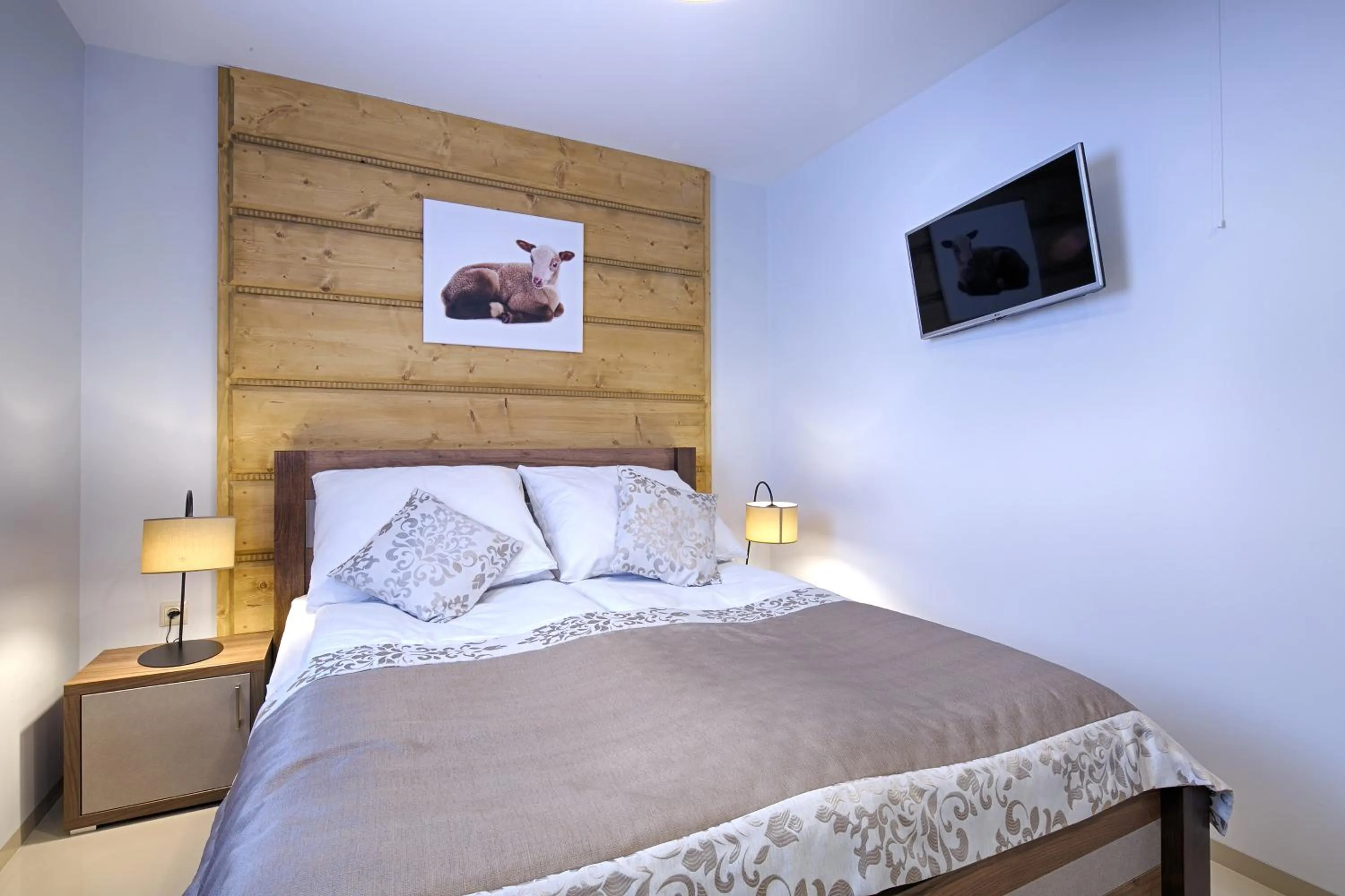 Bed in Gordonówka Residence & SPA- sauna i jacuzzi-przeżyj niezapomniany pobyt