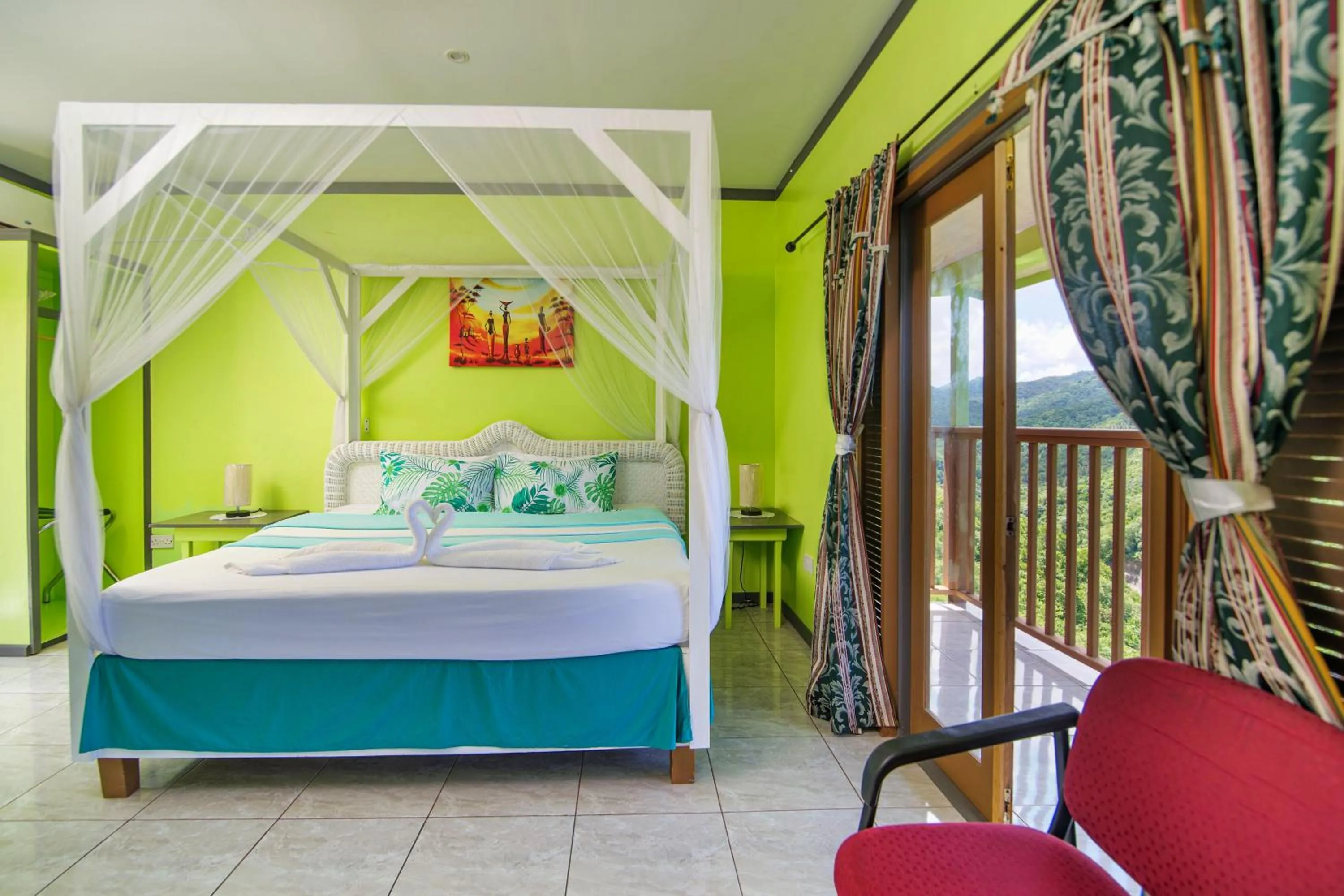Bedroom, Bed in Tropical Paradise View