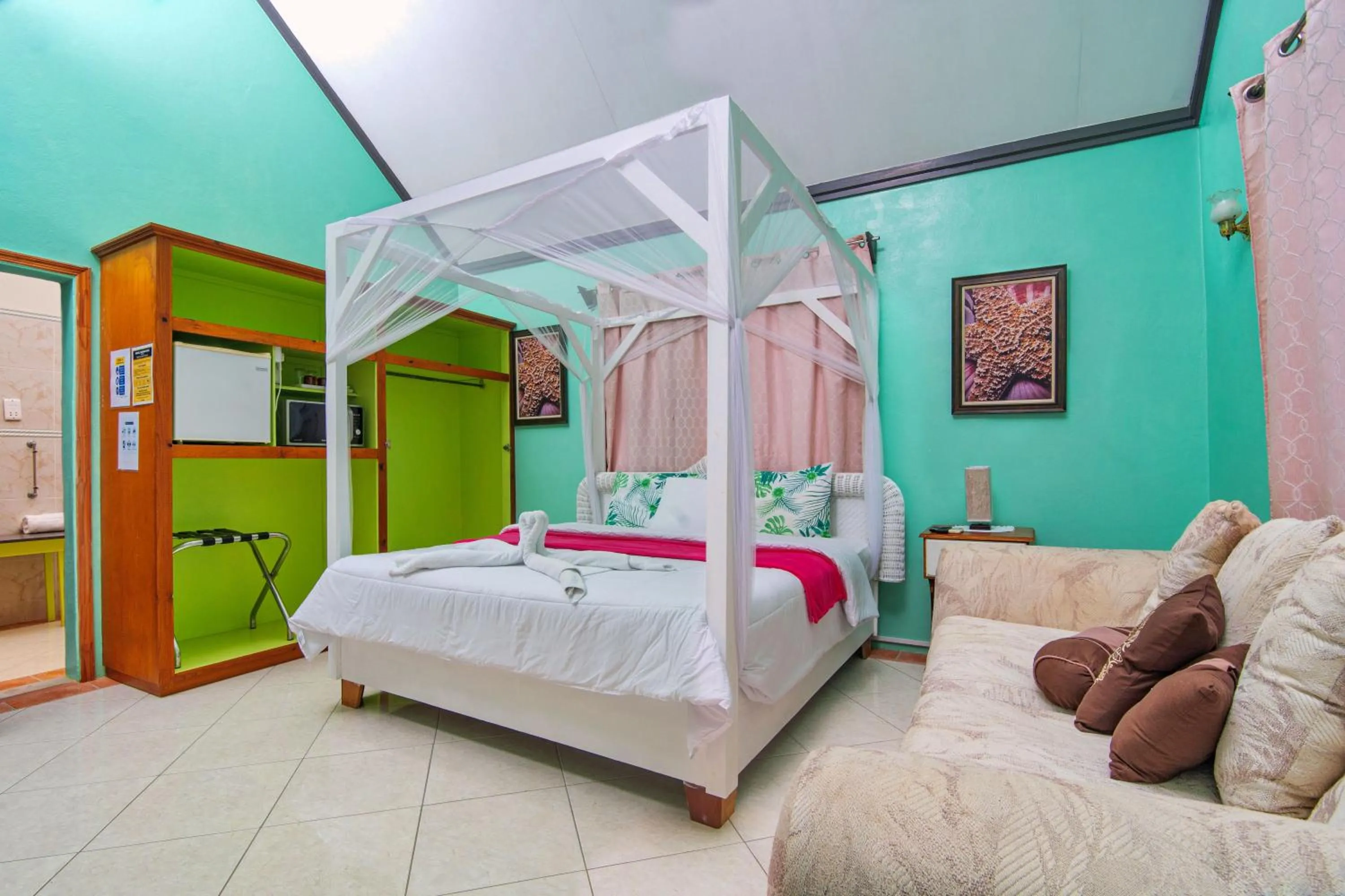 Bed in Tropical Paradise View
