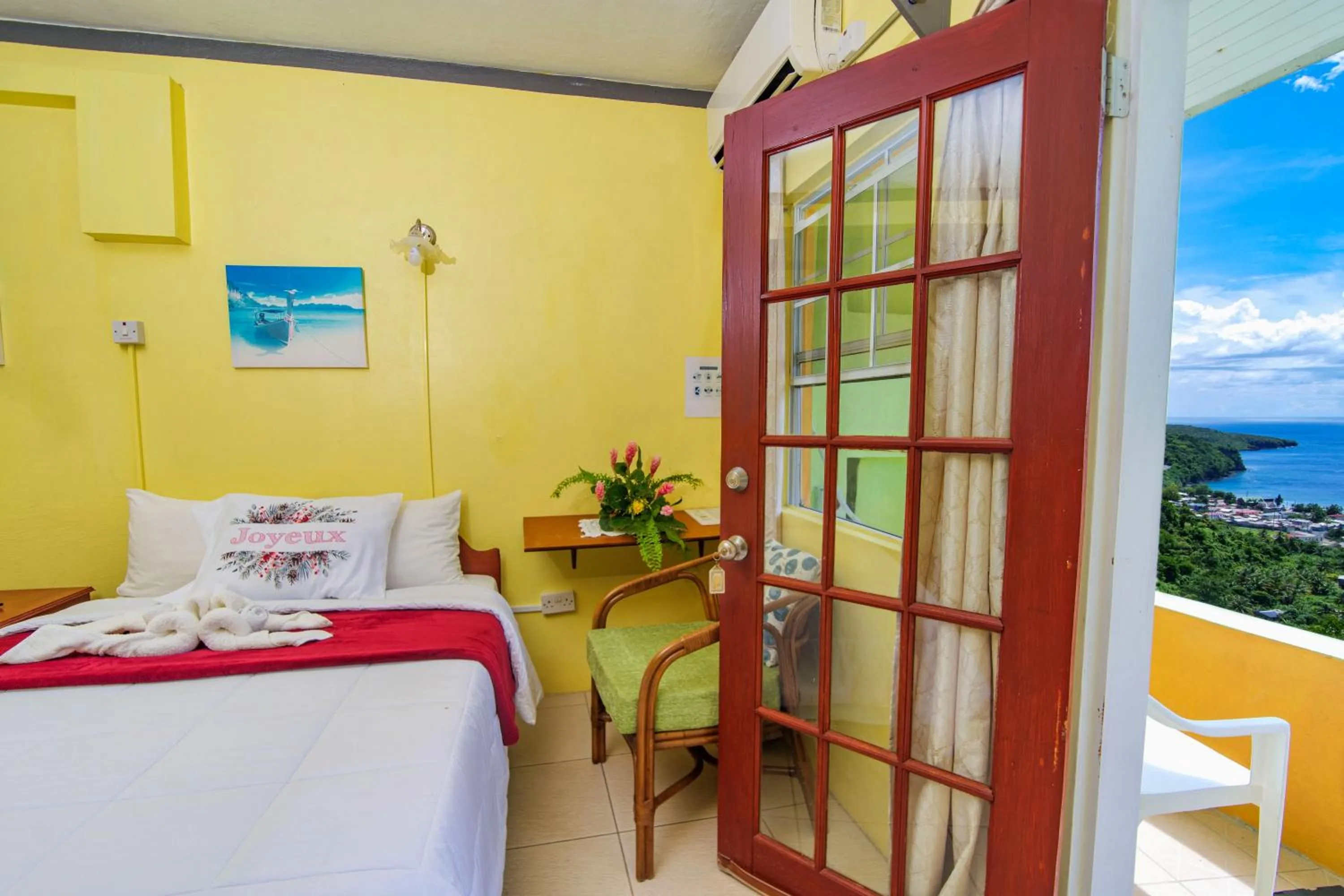 View (from property/room), Bed in Tropical Paradise View