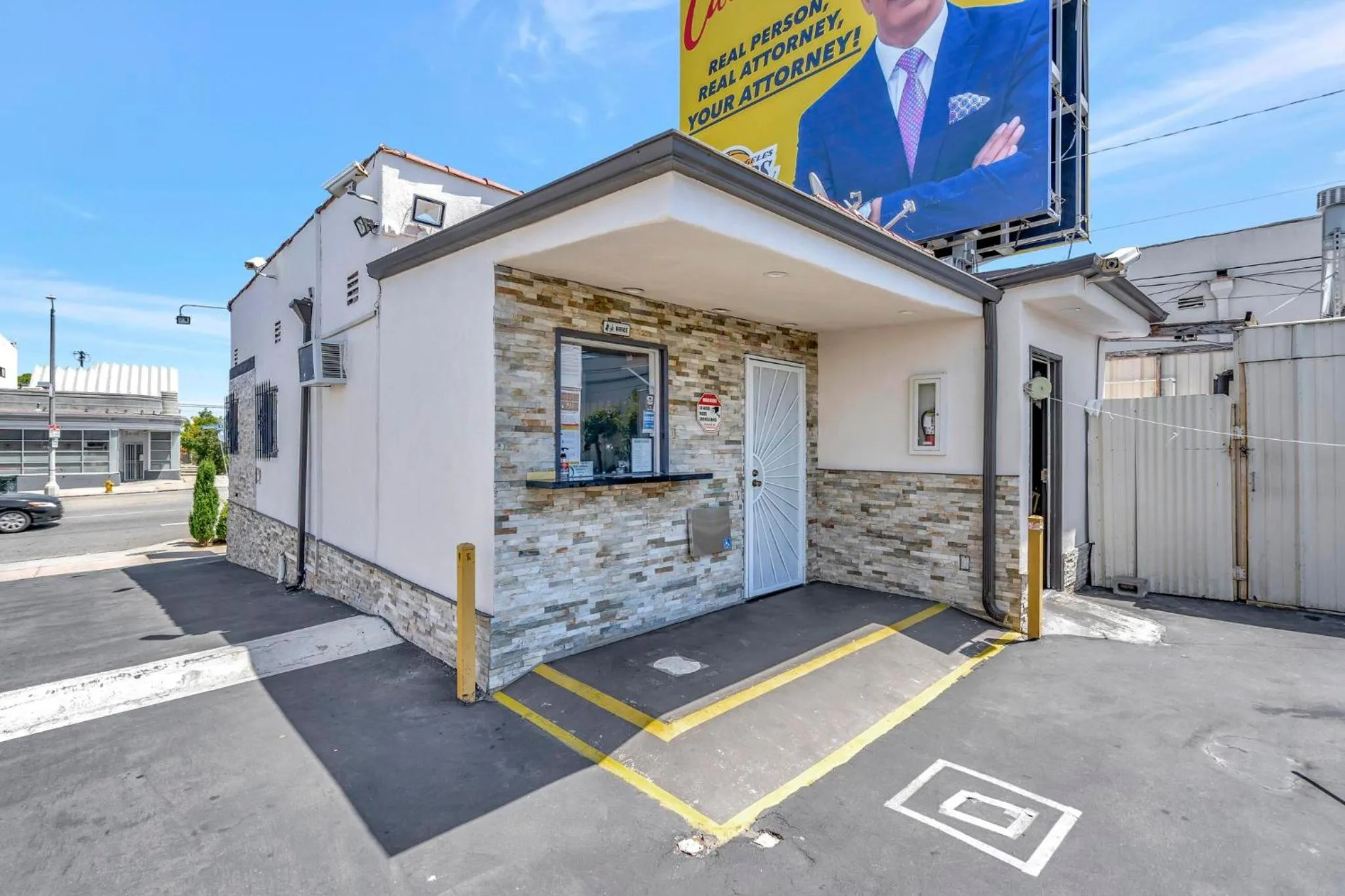 Property building in Mid City Inn