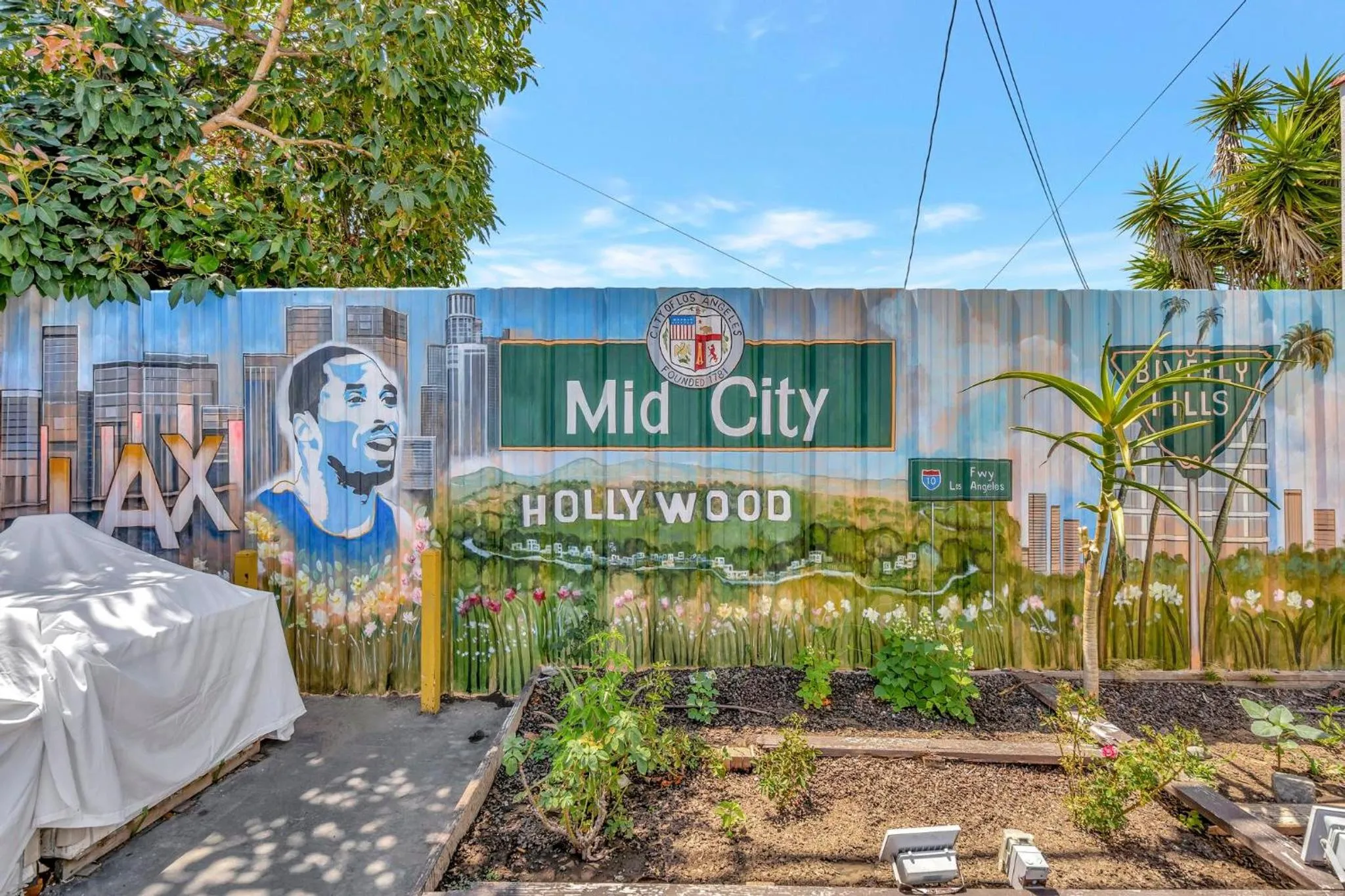 Property building in Mid City Inn