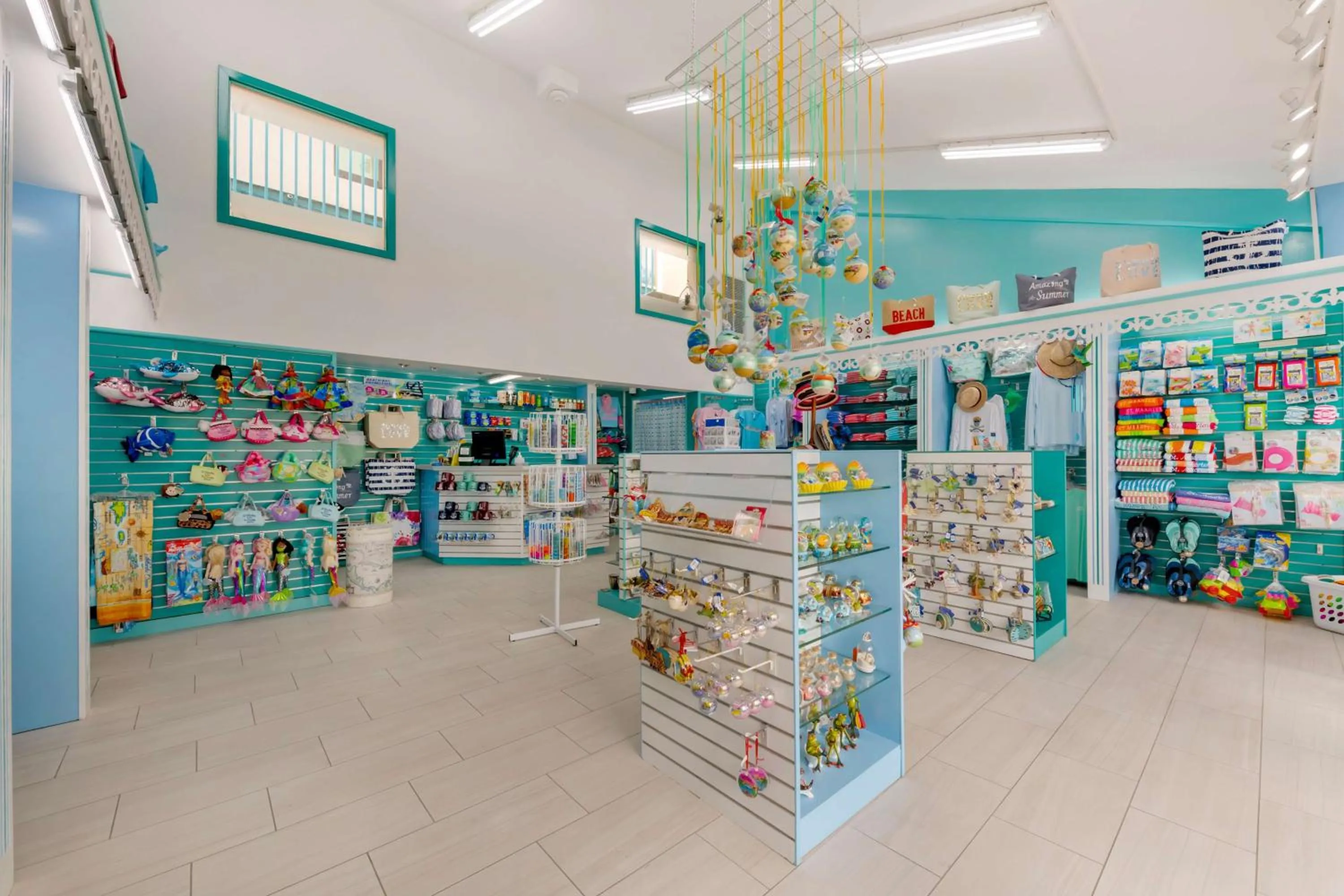 On-site shops in Hilton Vacation Club Royal Palm St Maarten