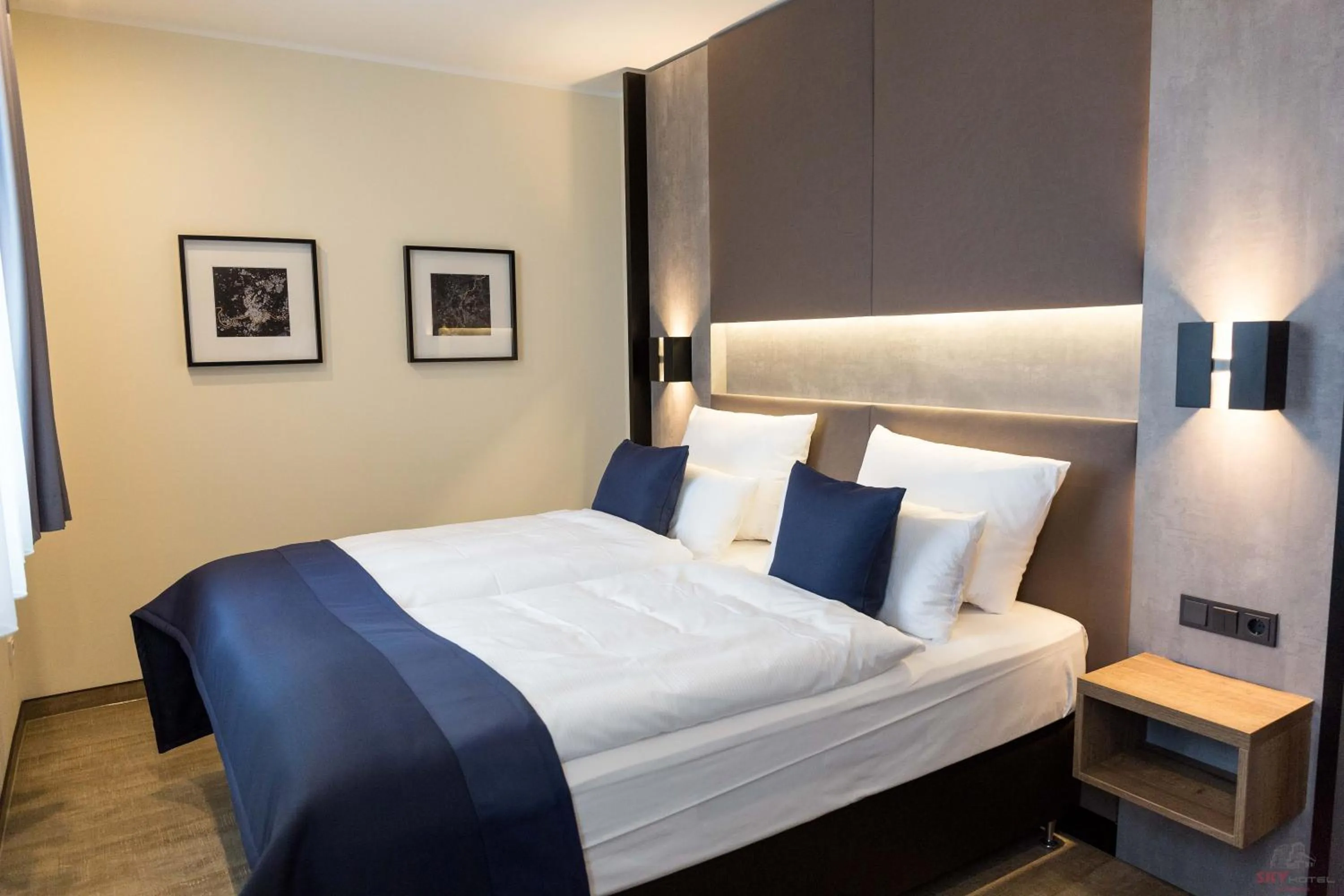 Bed in SKY Hotel Cloppenburg