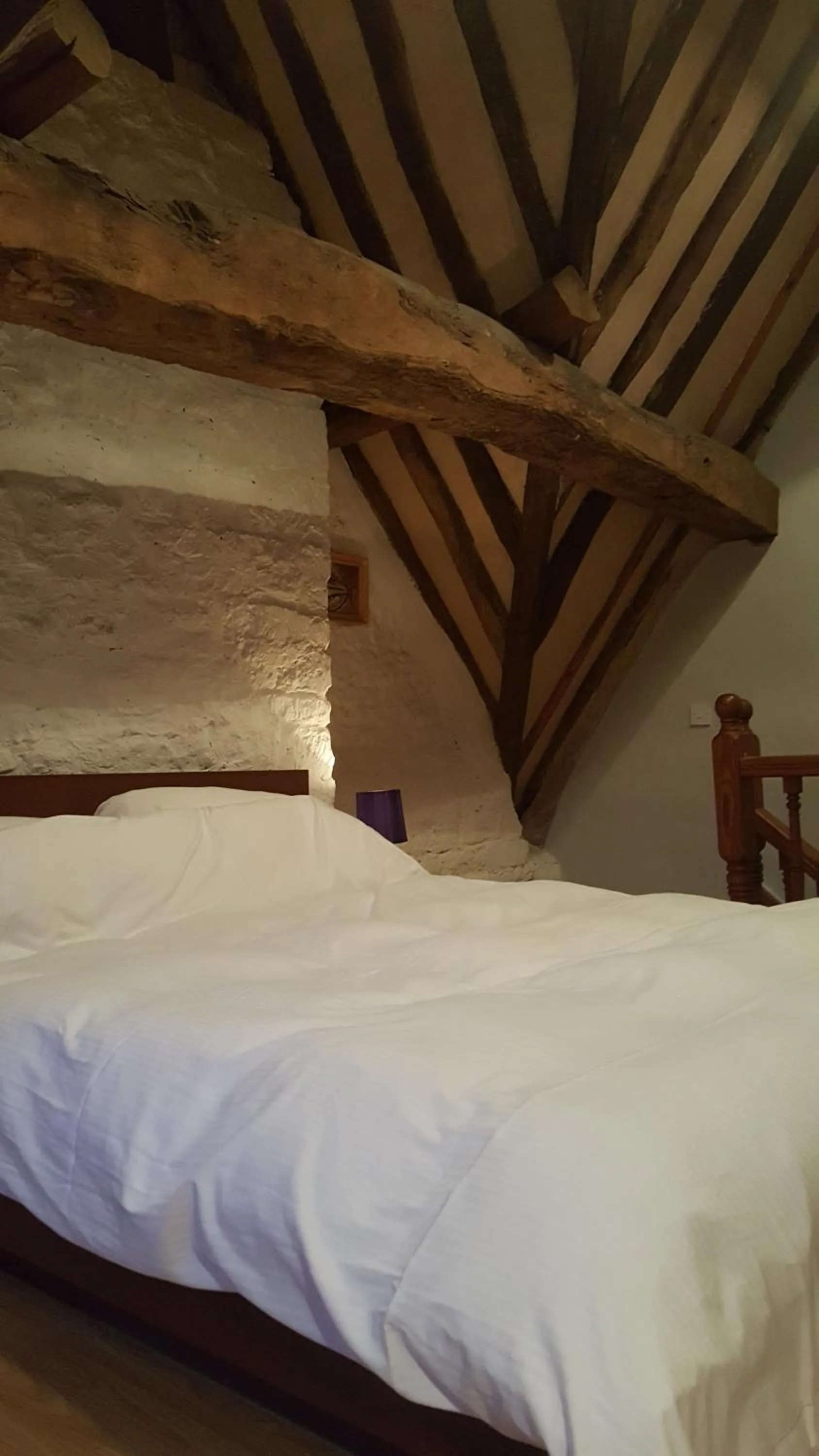 Bedroom, Bed in Grigshot Apartment