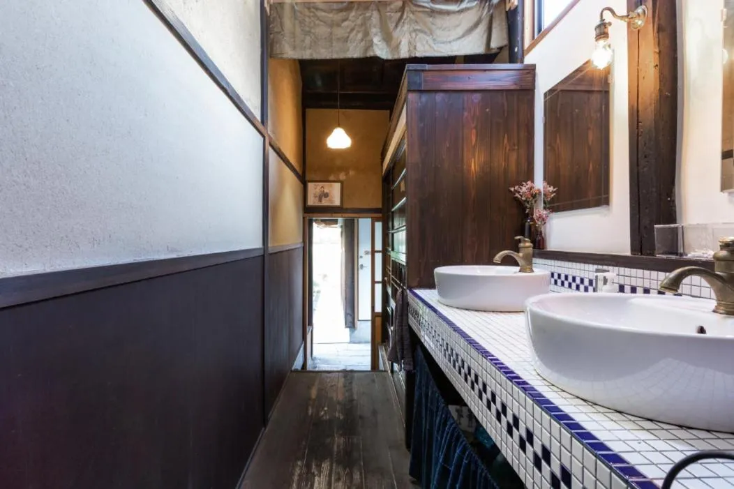 Bathroom in お宿梅夜Guesthouse Umeya