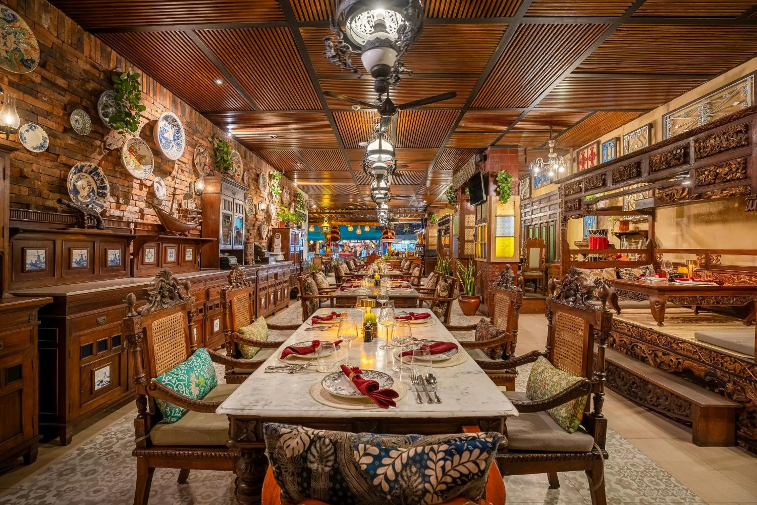 Restaurant/places to eat in Rama Residence Padma