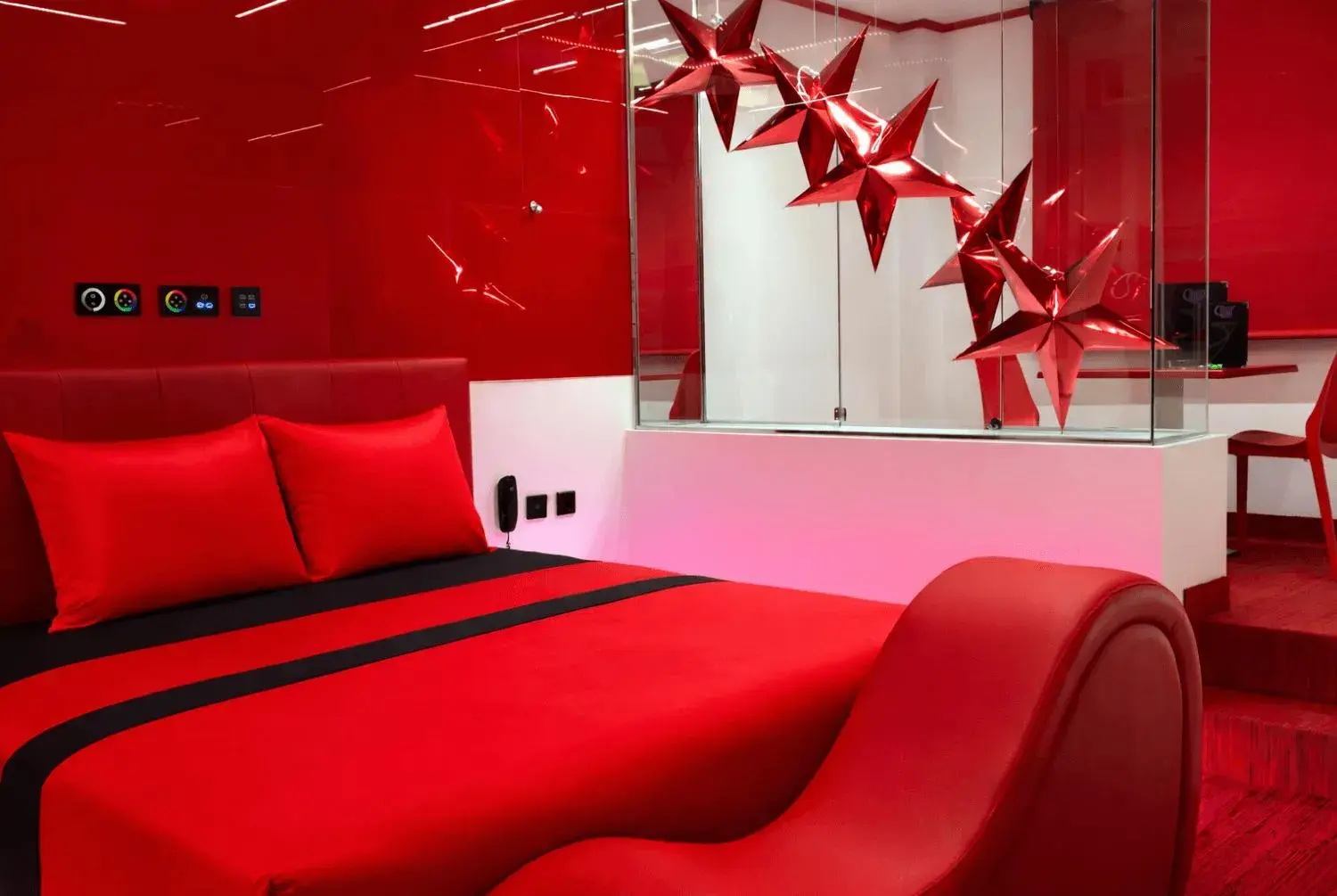 King Suite with Spa Bath in Motel Venus Madrid Norte King Suite with Spa Bath in Motel Venus Madrid Norte