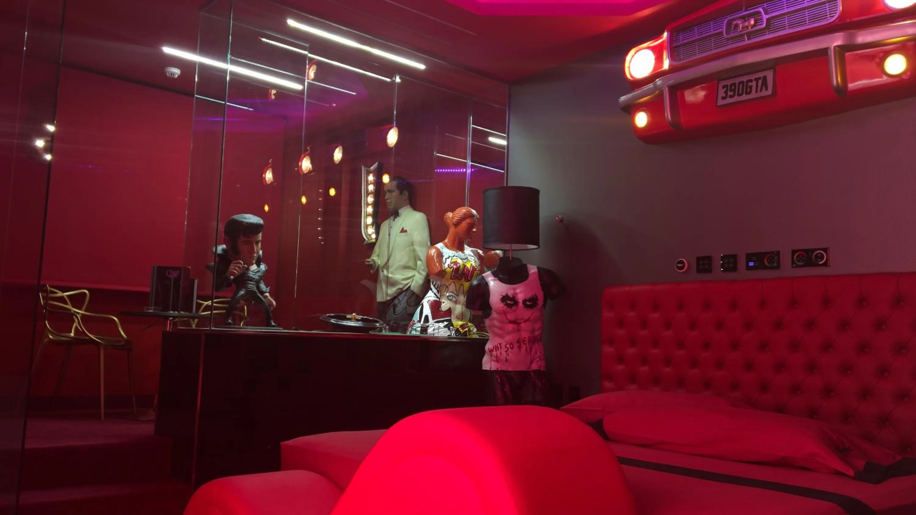 Photo of the whole room in Motel Venus Madrid Norte