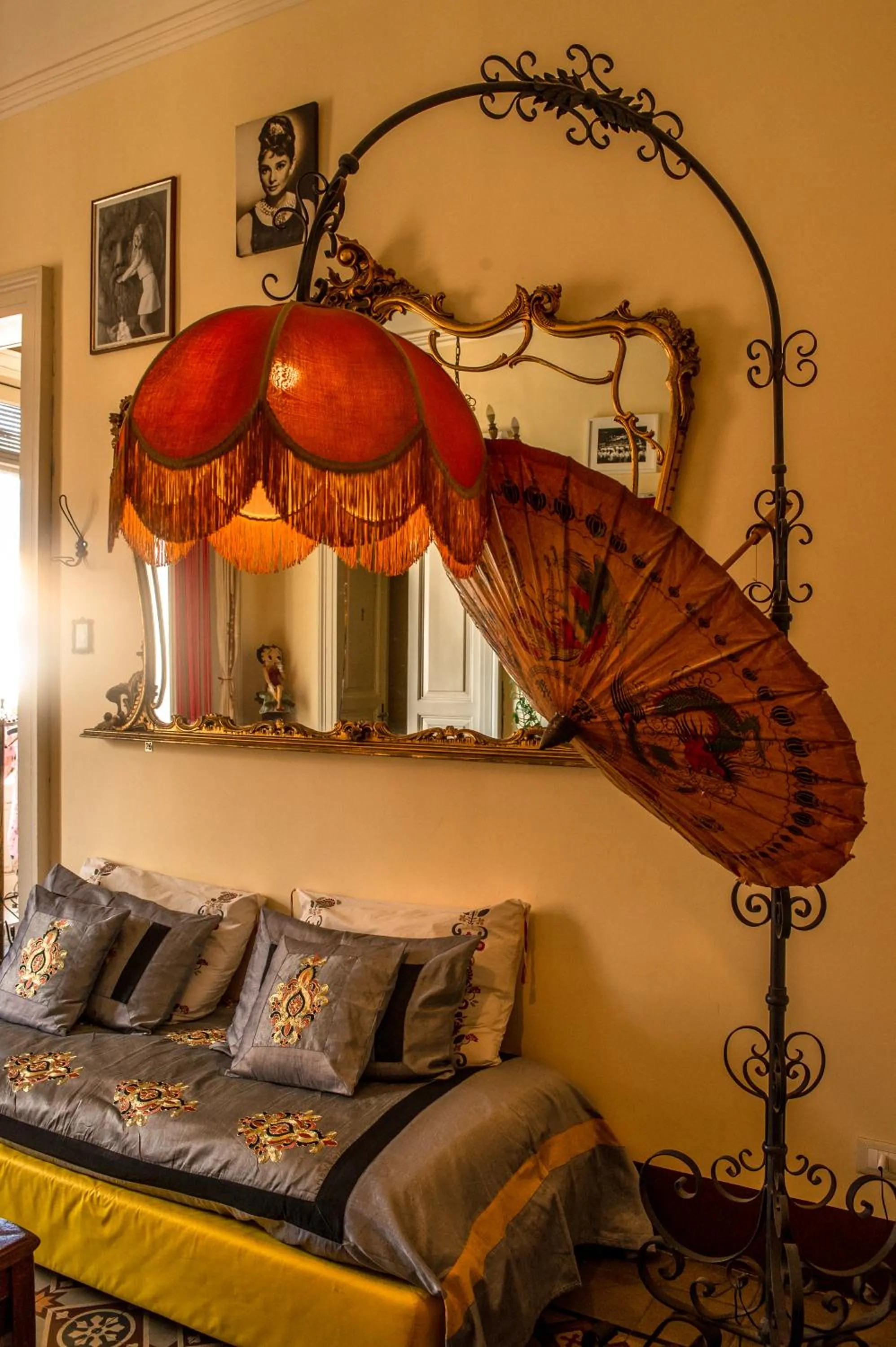 Decorative detail, Bed in La Cot B&B