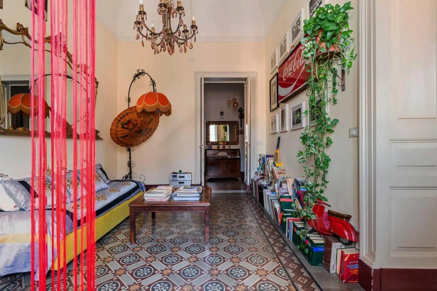 Seating area, Bed in La Cot B&B